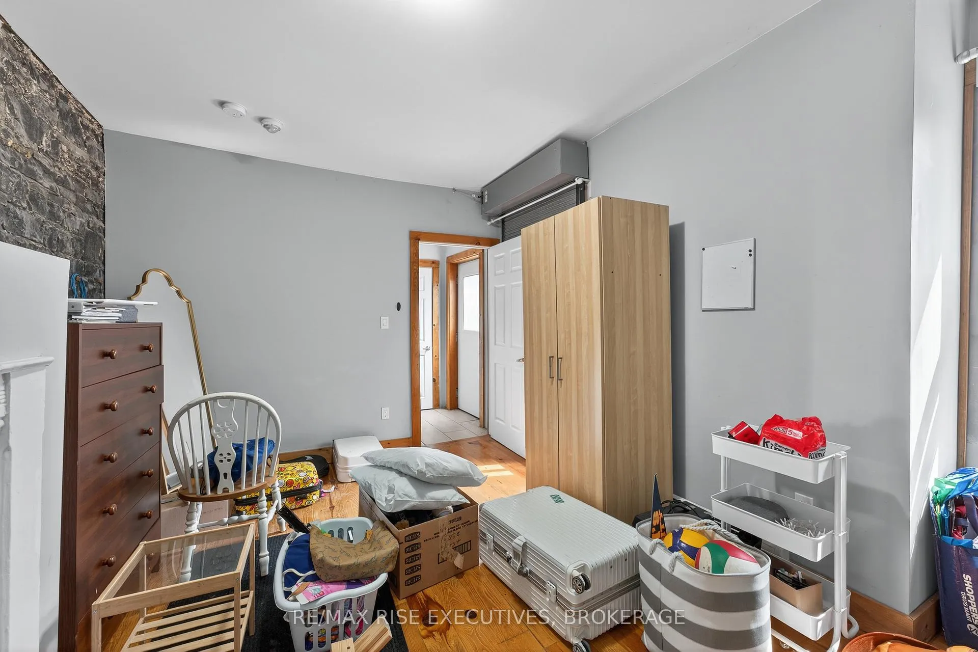 Photo 6 of 160 King Street E, Kingston, Central City East — HOMEH