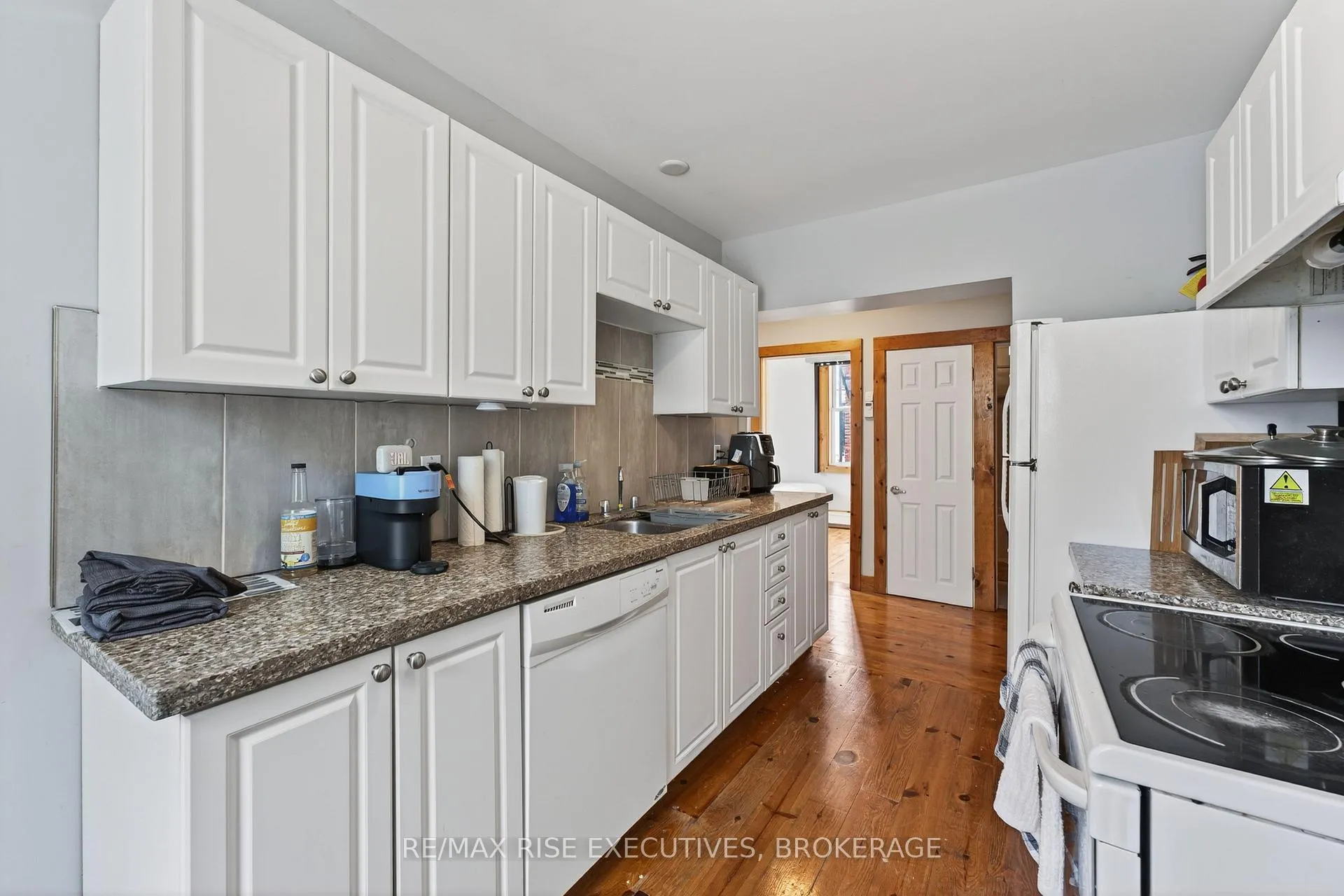 Photo 18 of 160 King Street E, Kingston, Central City East — HOMEH