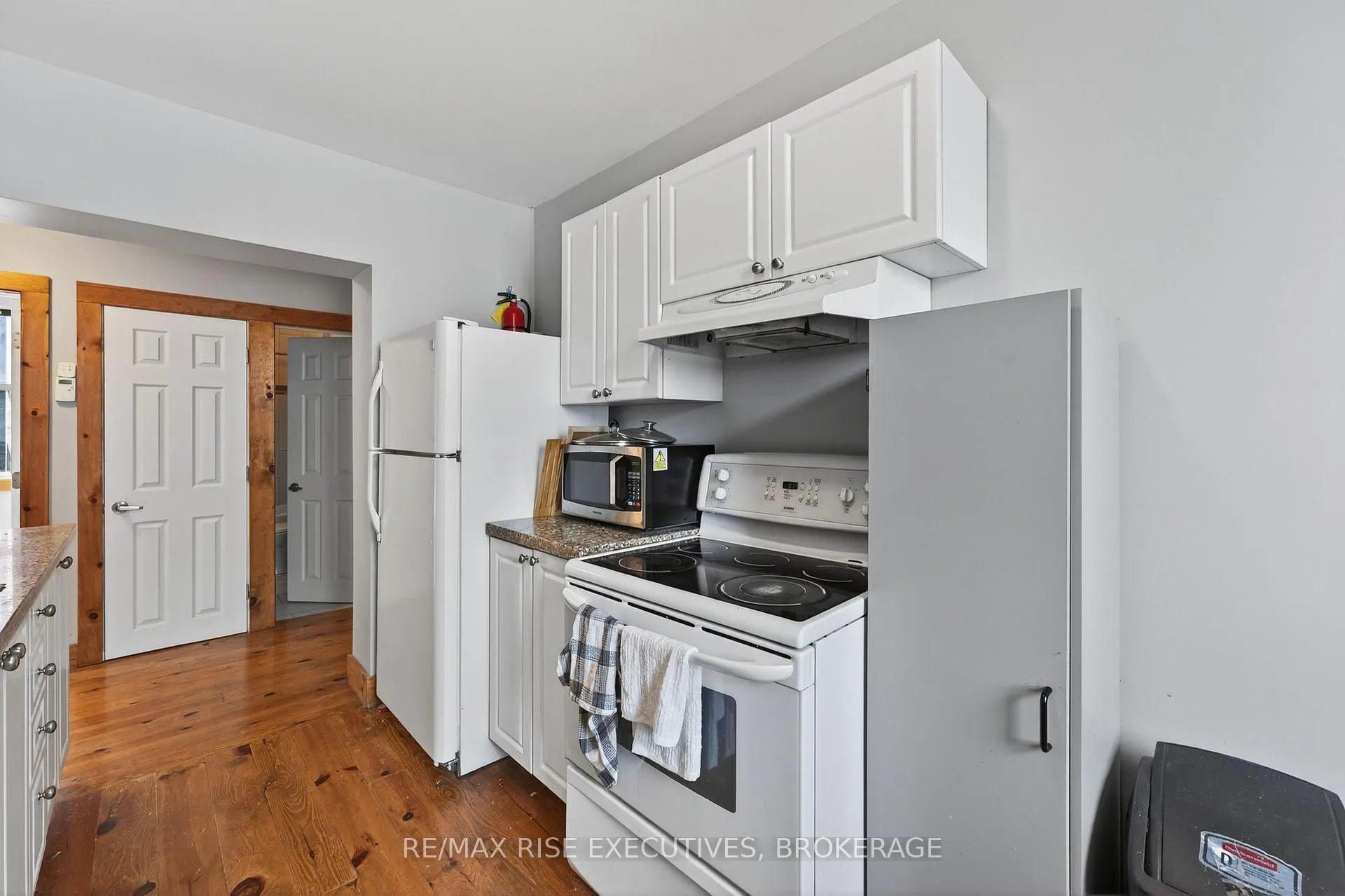 Photo 19 of 160 King Street E, Kingston, Central City East — HOMEH