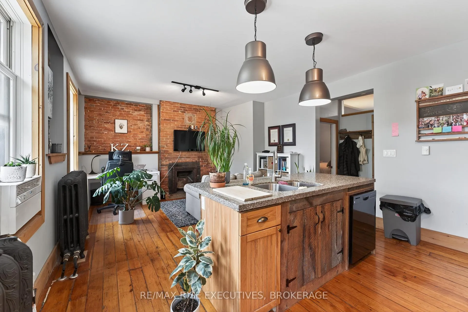 Photo 22 of 160 King Street E, Kingston, Central City East — HOMEH