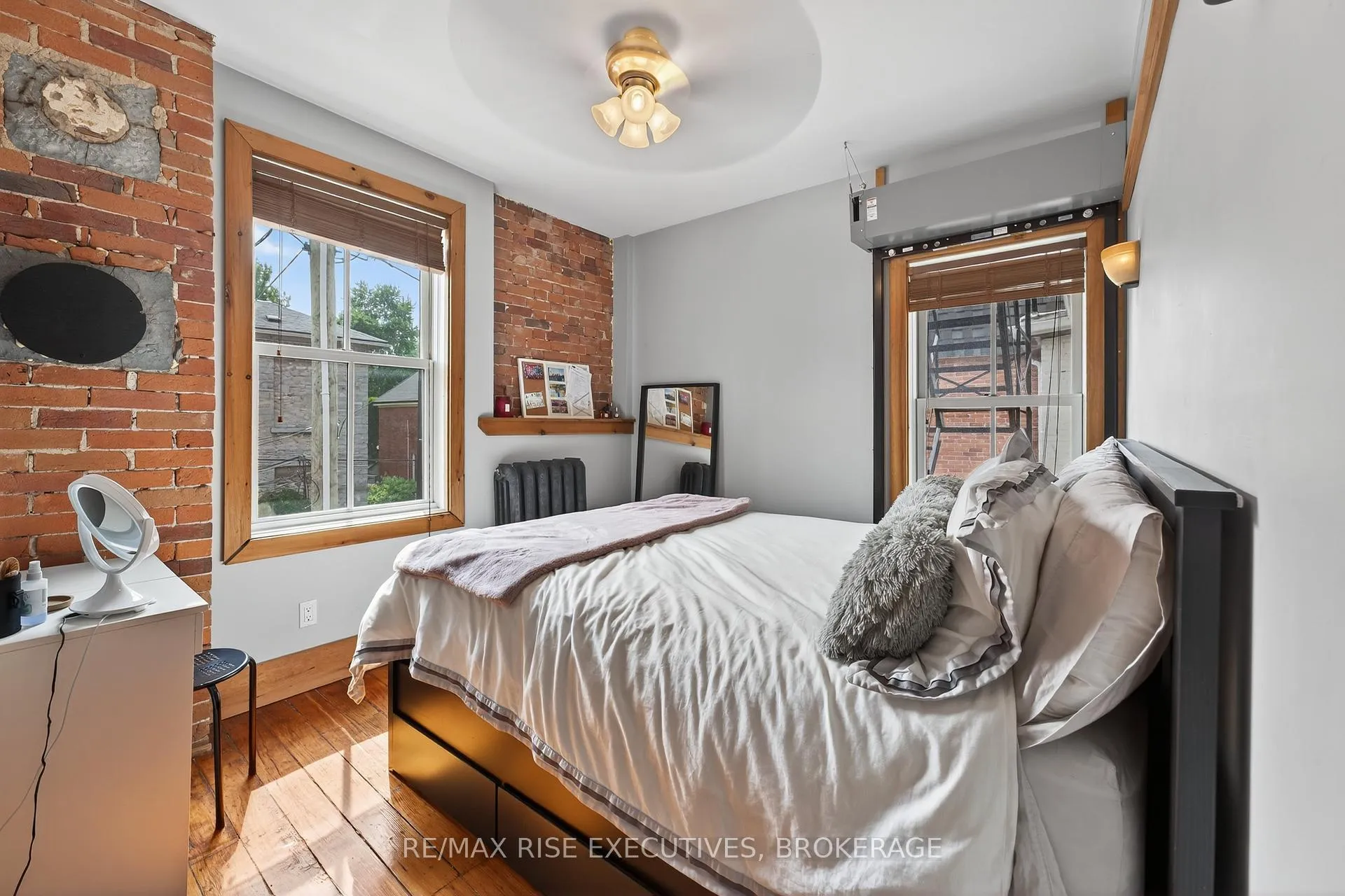Photo 25 of 160 King Street E, Kingston, Central City East — HOMEH