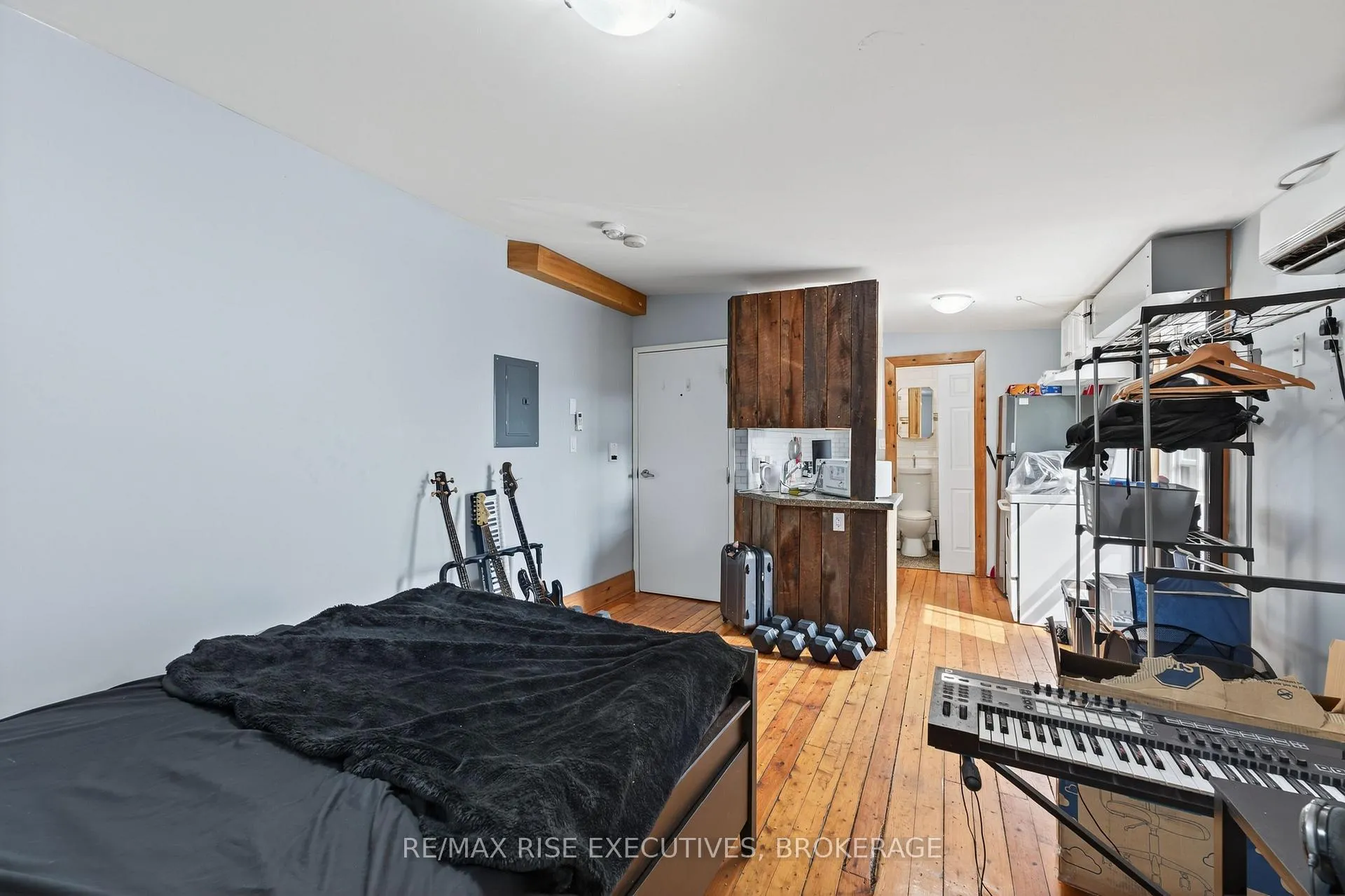 Photo 32 of 160 King Street E, Kingston, Central City East — HOMEH