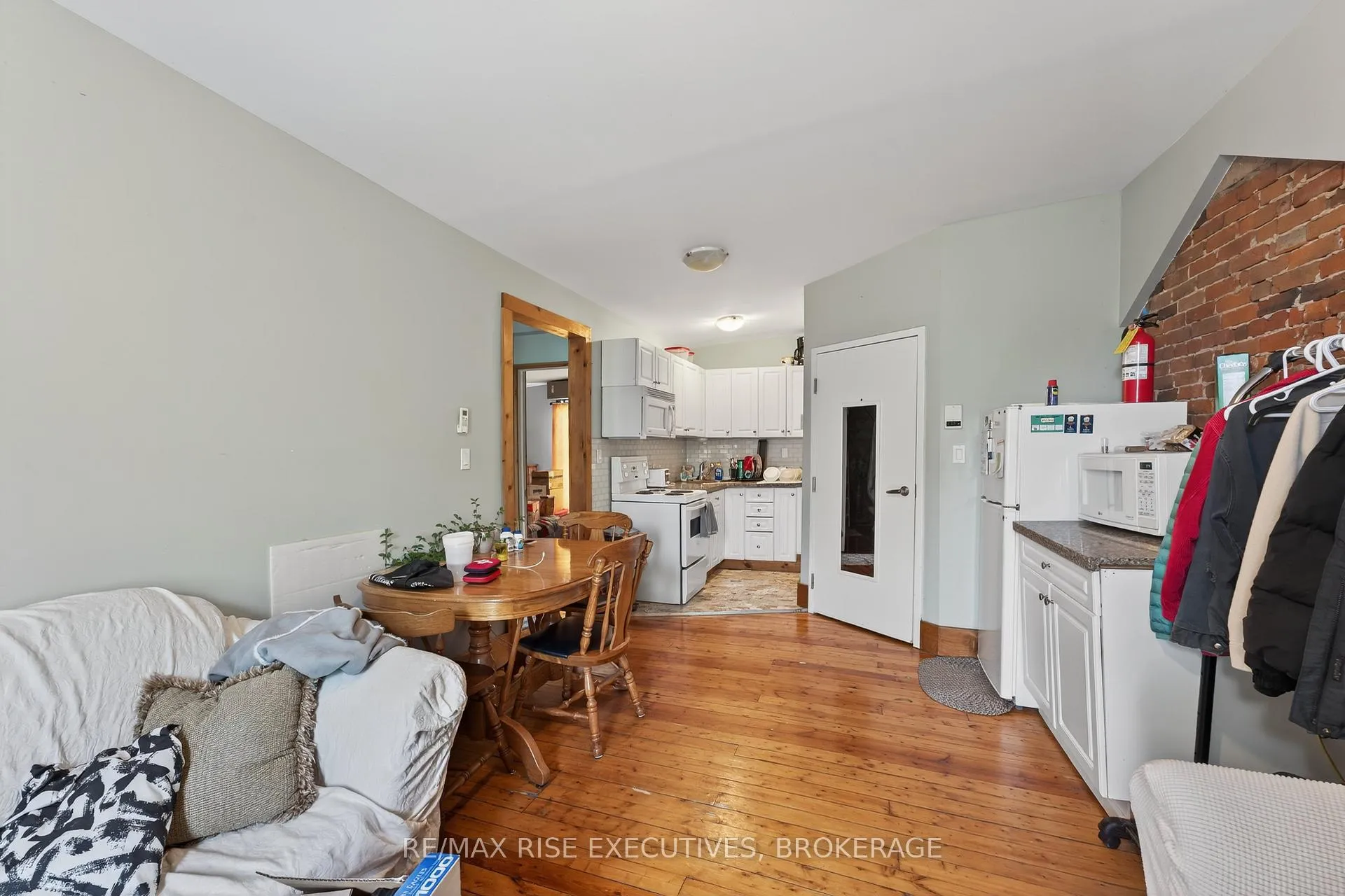 Photo 34 of 160 King Street E, Kingston, Central City East — HOMEH
