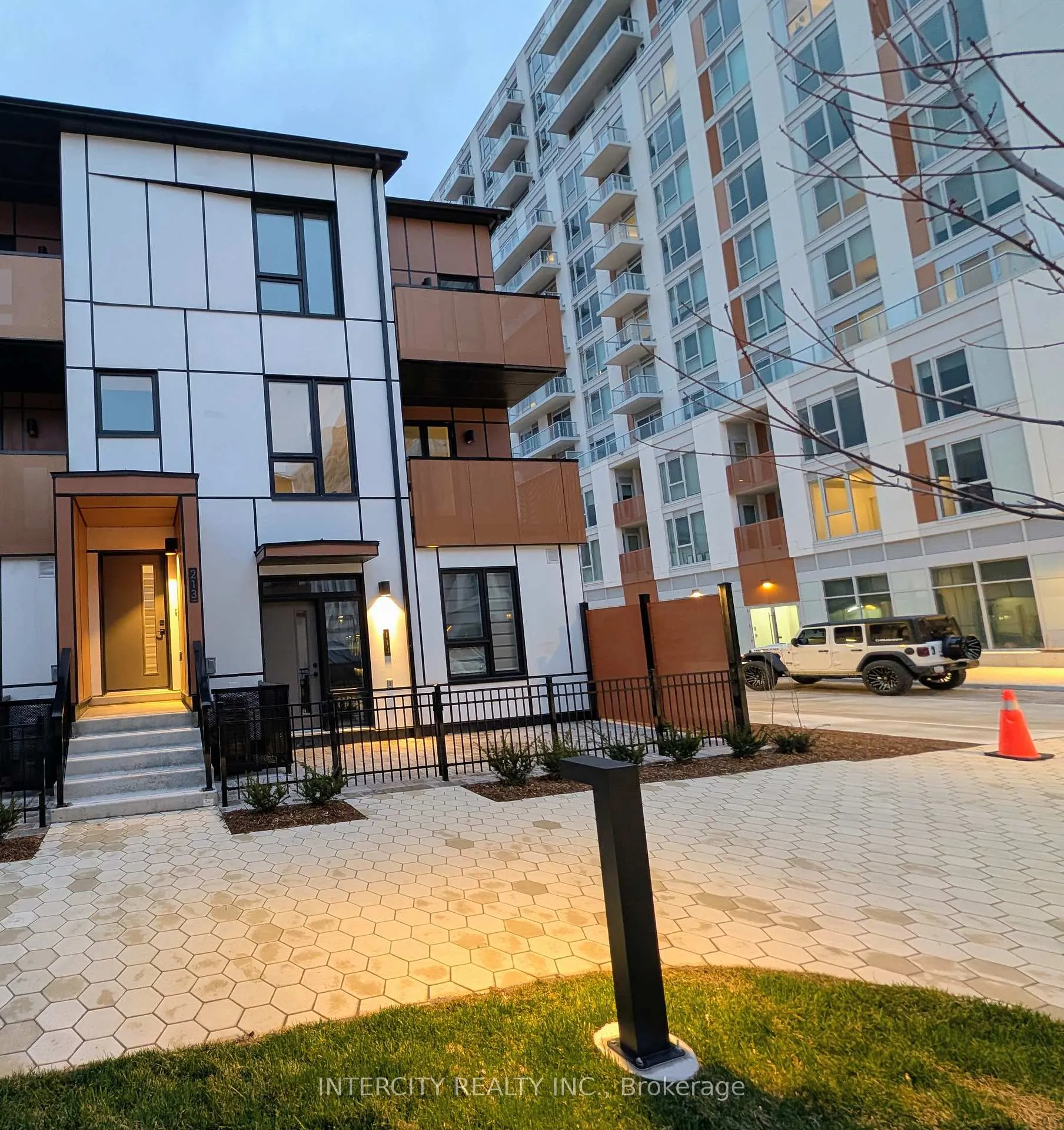 Photo 2 of Unit 213, 42 All Nations Drive, Brampton, Northwest Brampton — HOMEH