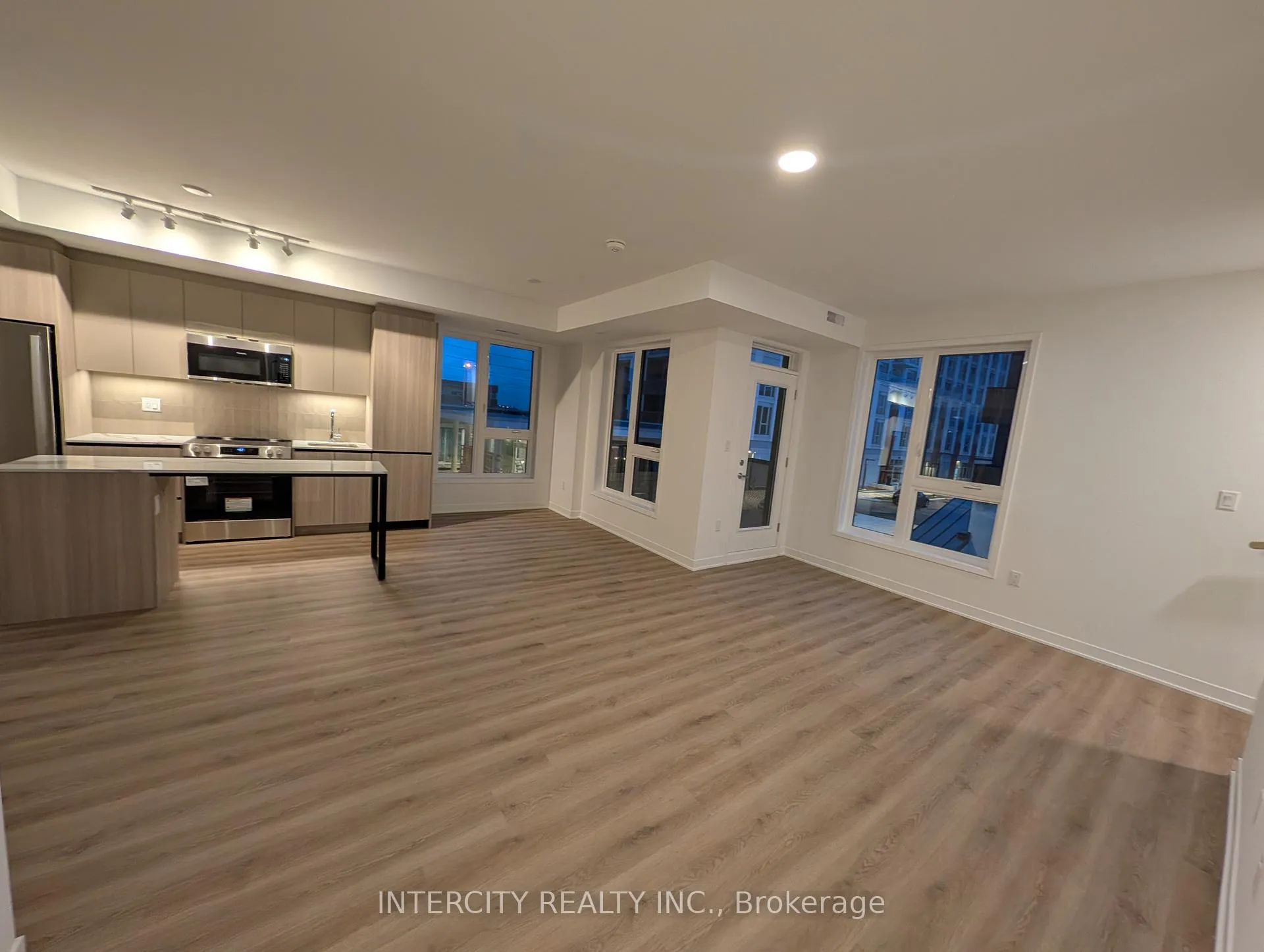 Photo 7 of Unit 213, 42 All Nations Drive, Brampton, Northwest Brampton — HOMEH