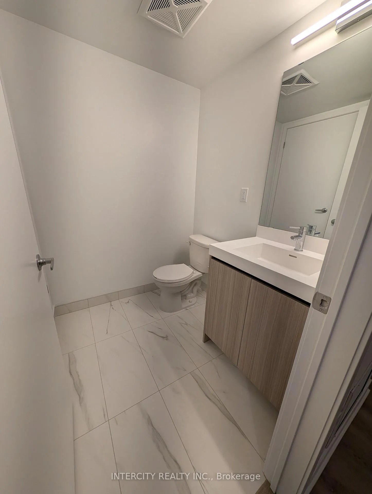 Photo 8 of Unit 213, 42 All Nations Drive, Brampton, Northwest Brampton — HOMEH