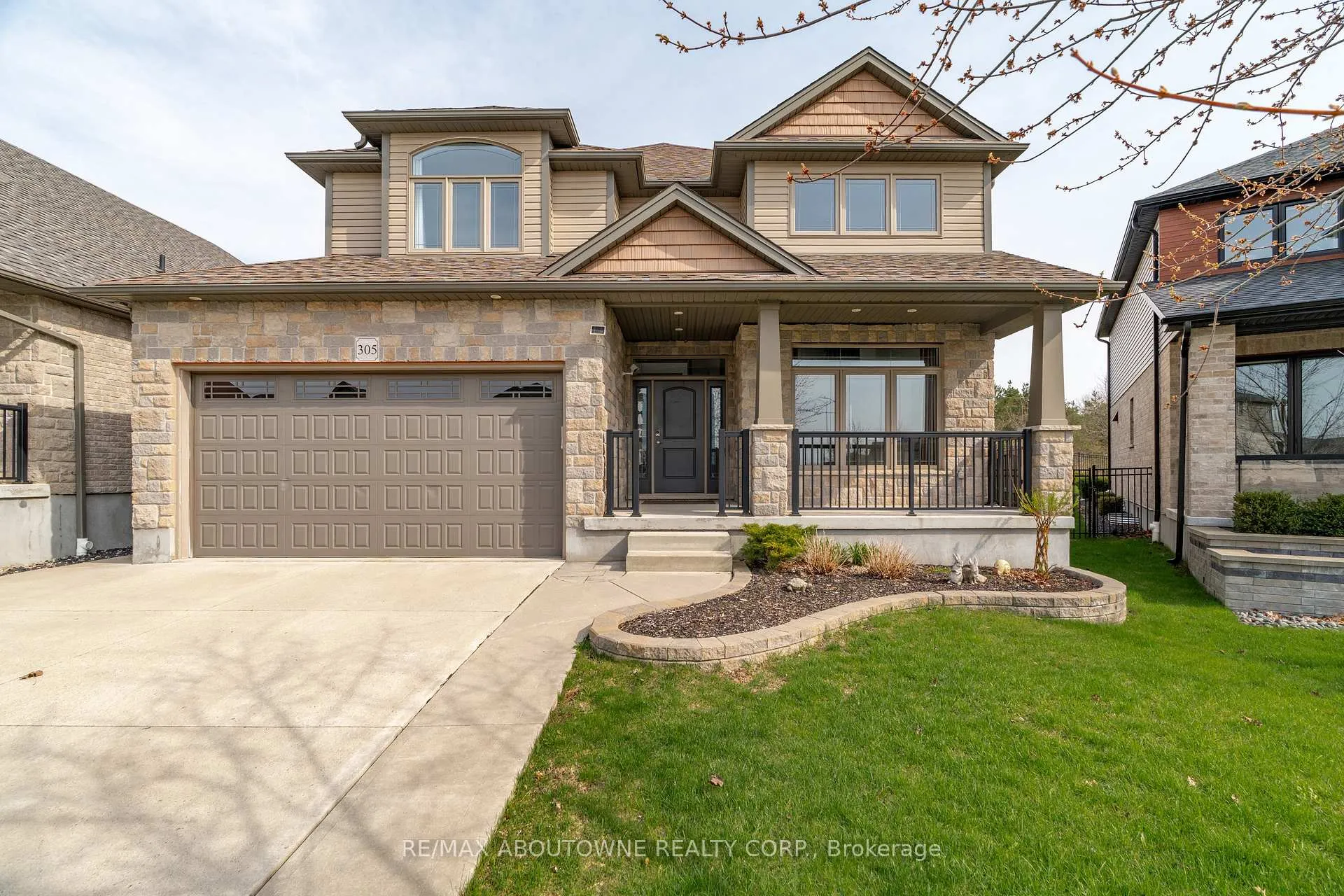 Photo 1 of 305 Gosling Gardens, Guelph, Clairfields/Hanlon Business Park — HOMEH