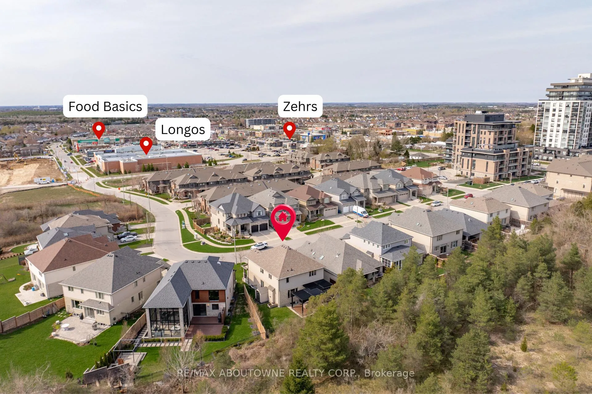 Photo 46 of 305 Gosling Gardens, Guelph, Clairfields/Hanlon Business Park — HOMEH