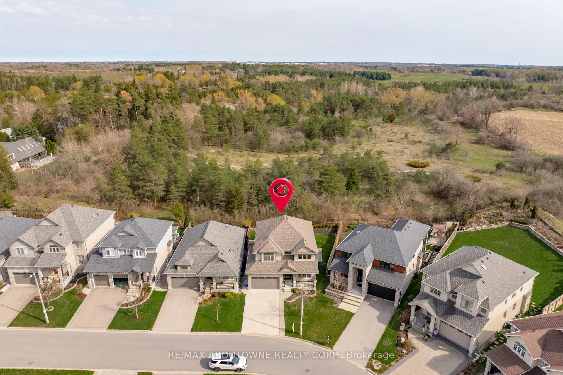 Photo 50 of 305 Gosling Gardens, Guelph, Clairfields/Hanlon Business Park — HOMEH