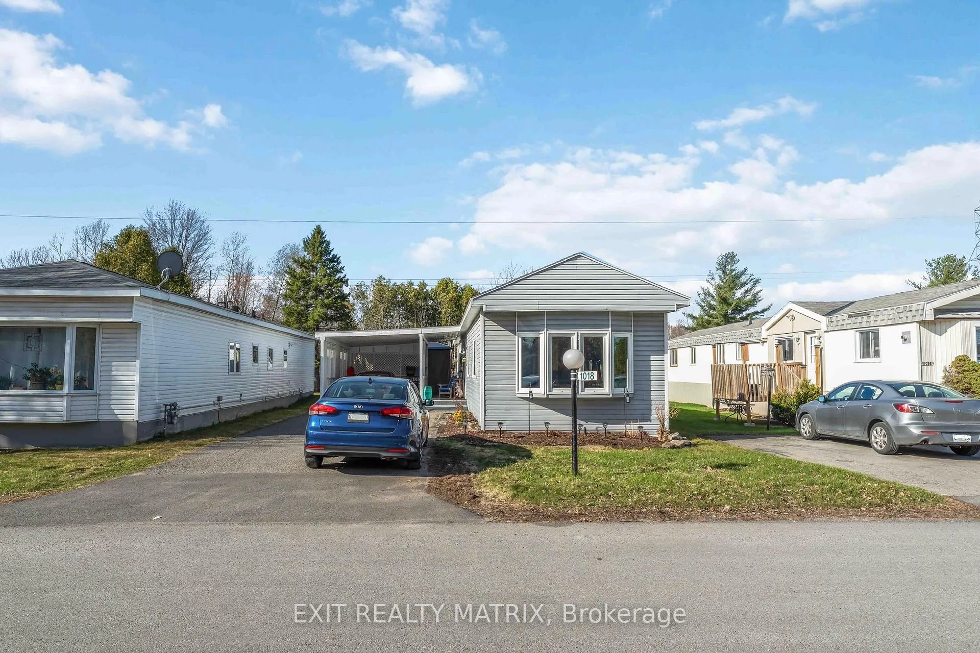 Photo 4 of 1018 Vista Barrett Private, Ottawa, Greely — HOMEH