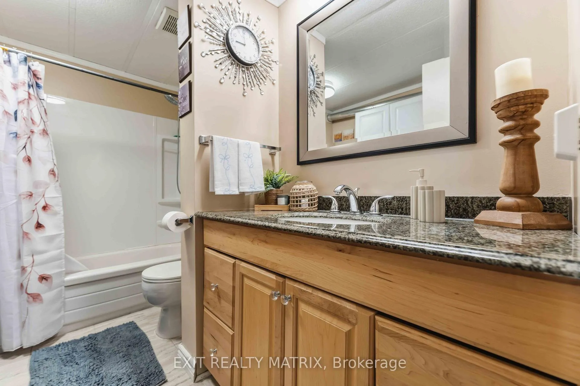 Photo 19 of 1018 Vista Barrett Private, Ottawa, Greely — HOMEH