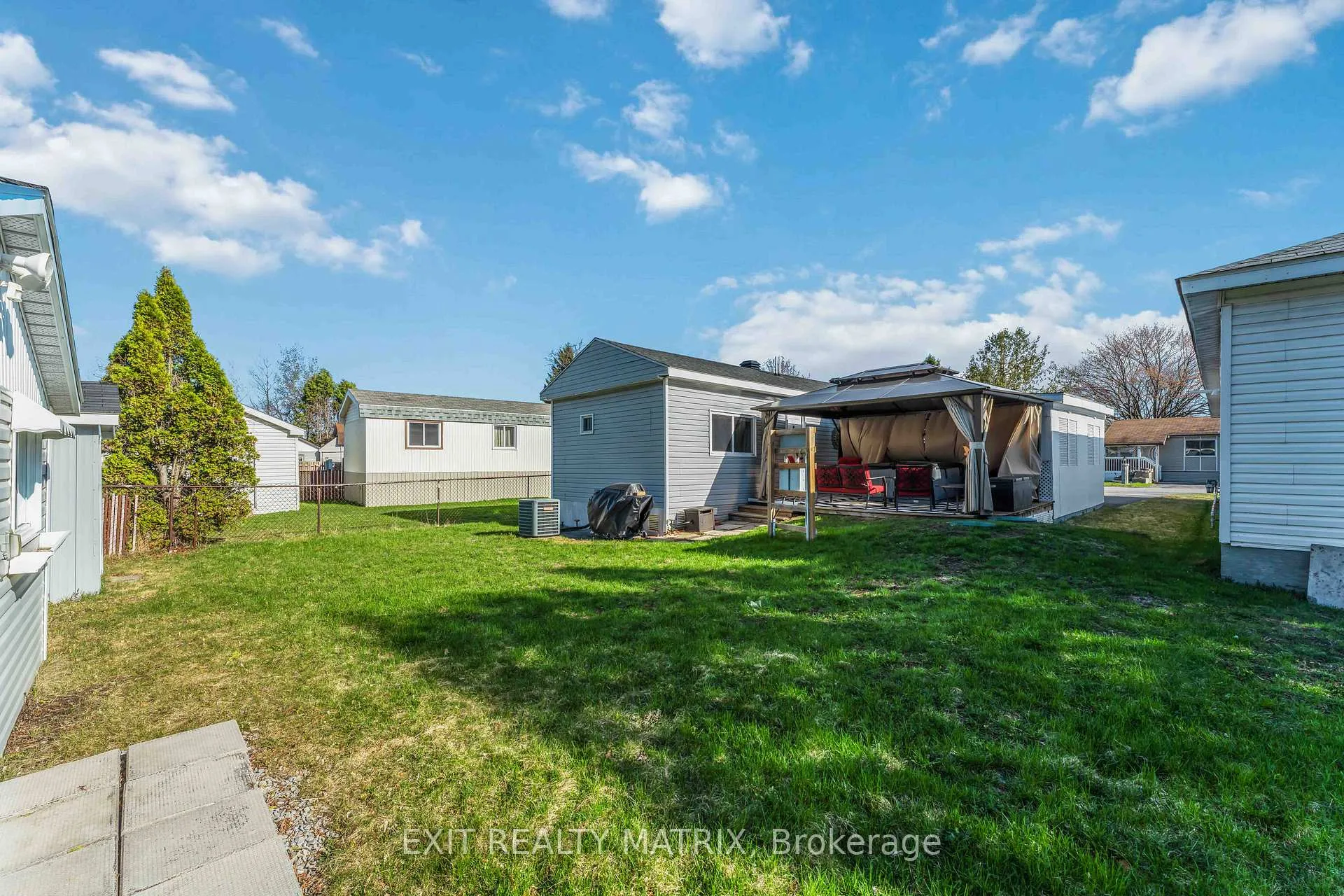Photo 30 of 1018 Vista Barrett Private, Ottawa, Greely — HOMEH