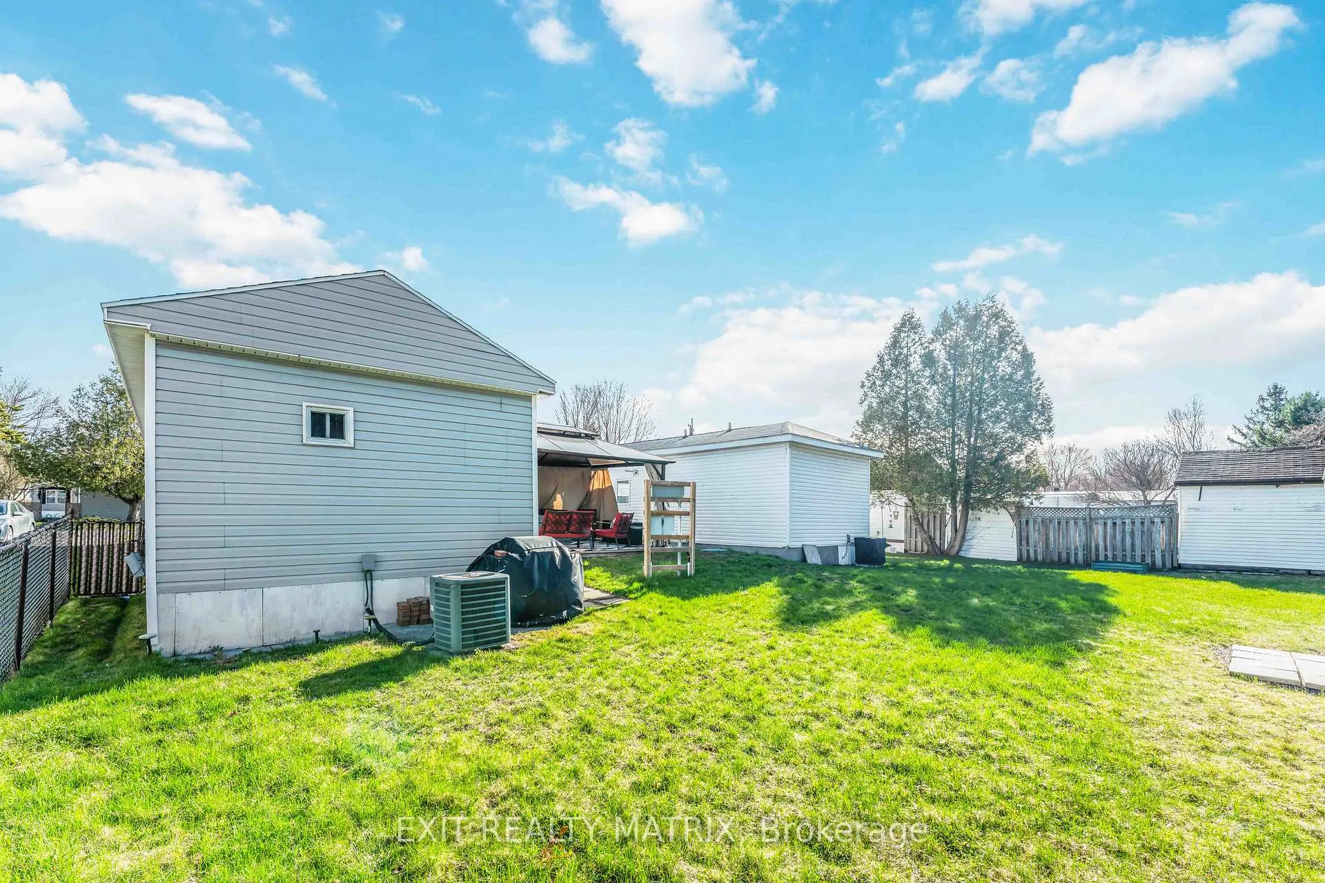 Photo 31 of 1018 Vista Barrett Private, Ottawa, Greely — HOMEH