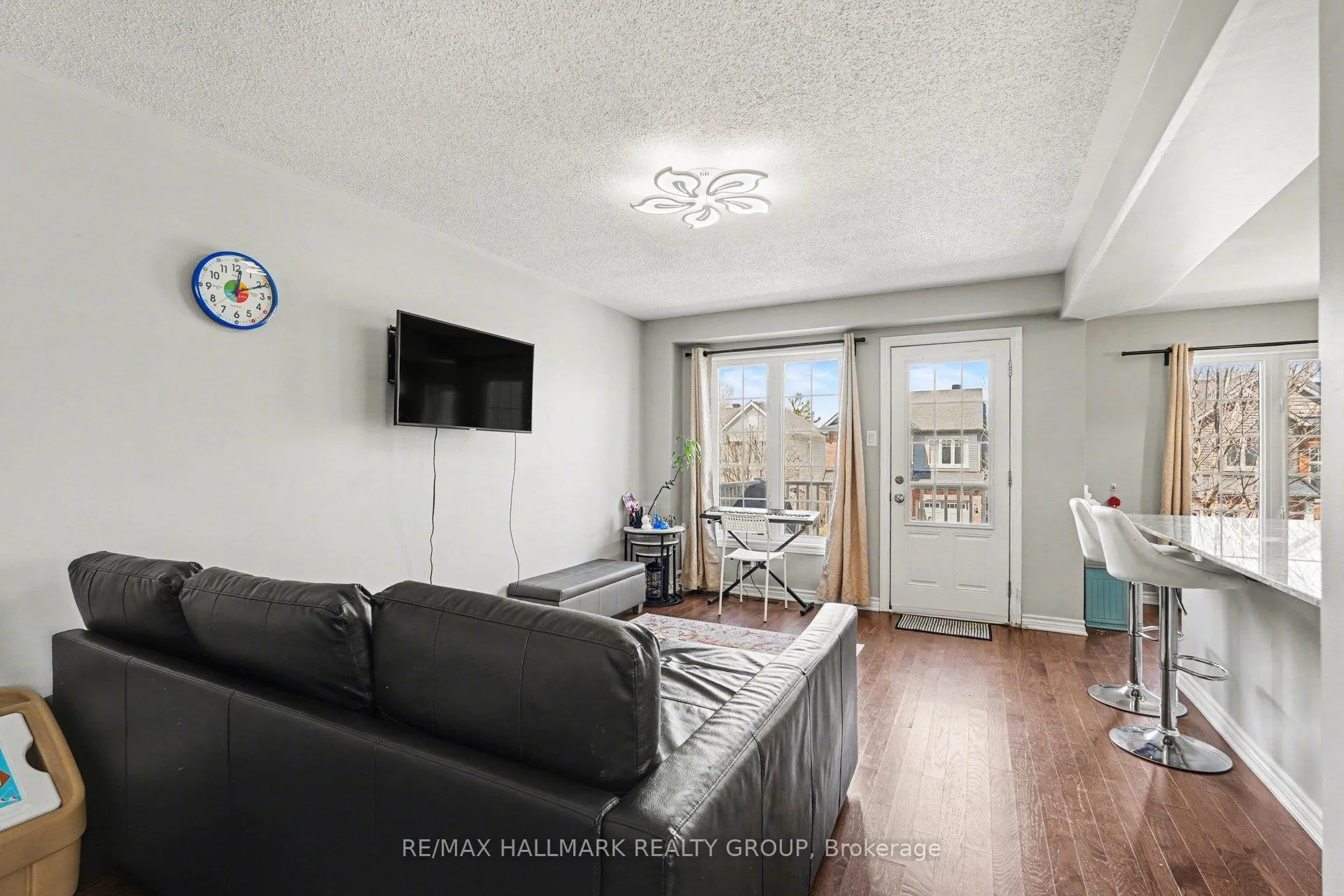 Photo 4 of 217 Bensinger Way, Ottawa, Stittsville (North) — HOMEH