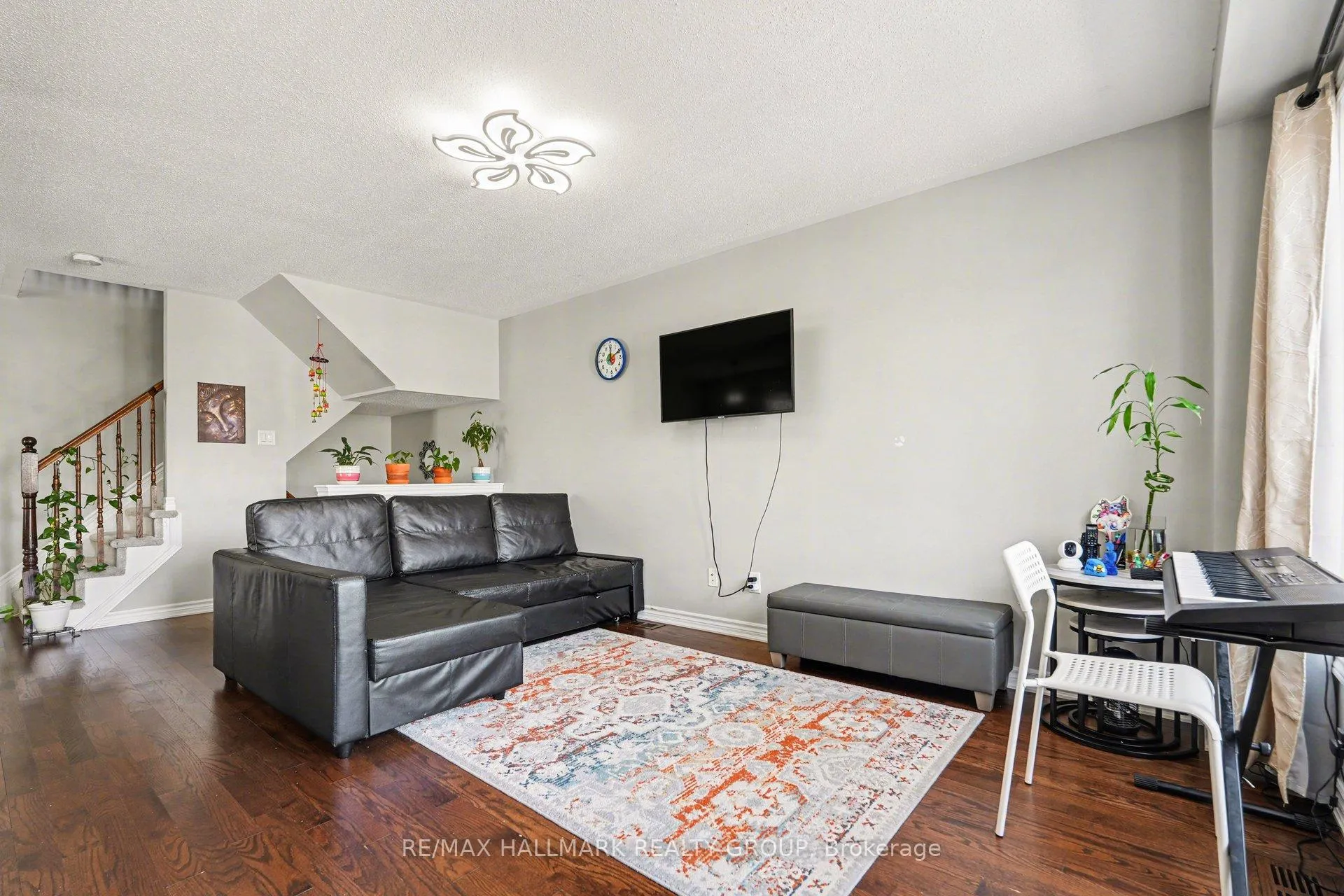 Photo 5 of 217 Bensinger Way, Ottawa, Stittsville (North) — HOMEH