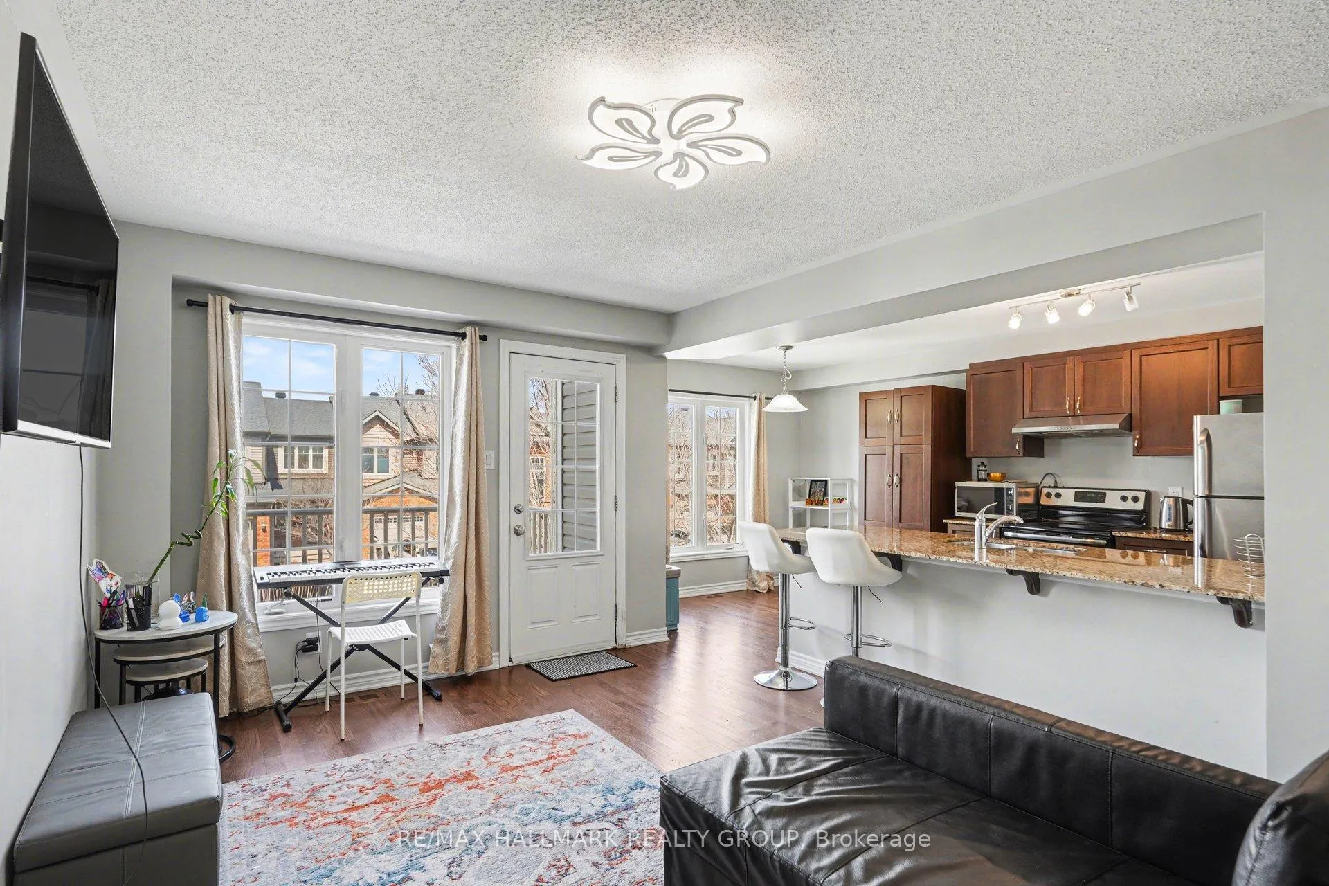 Photo 6 of 217 Bensinger Way, Ottawa, Stittsville (North) — HOMEH