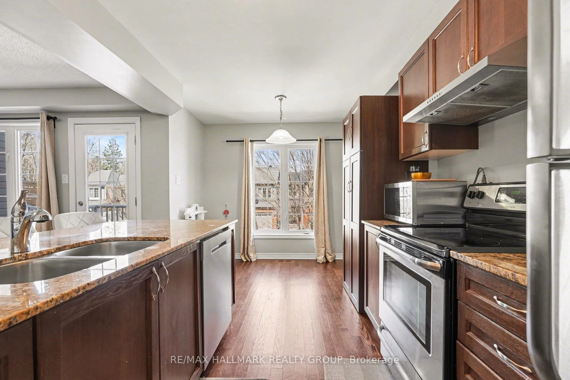 Photo 9 of 217 Bensinger Way, Ottawa, Stittsville (North) — HOMEH