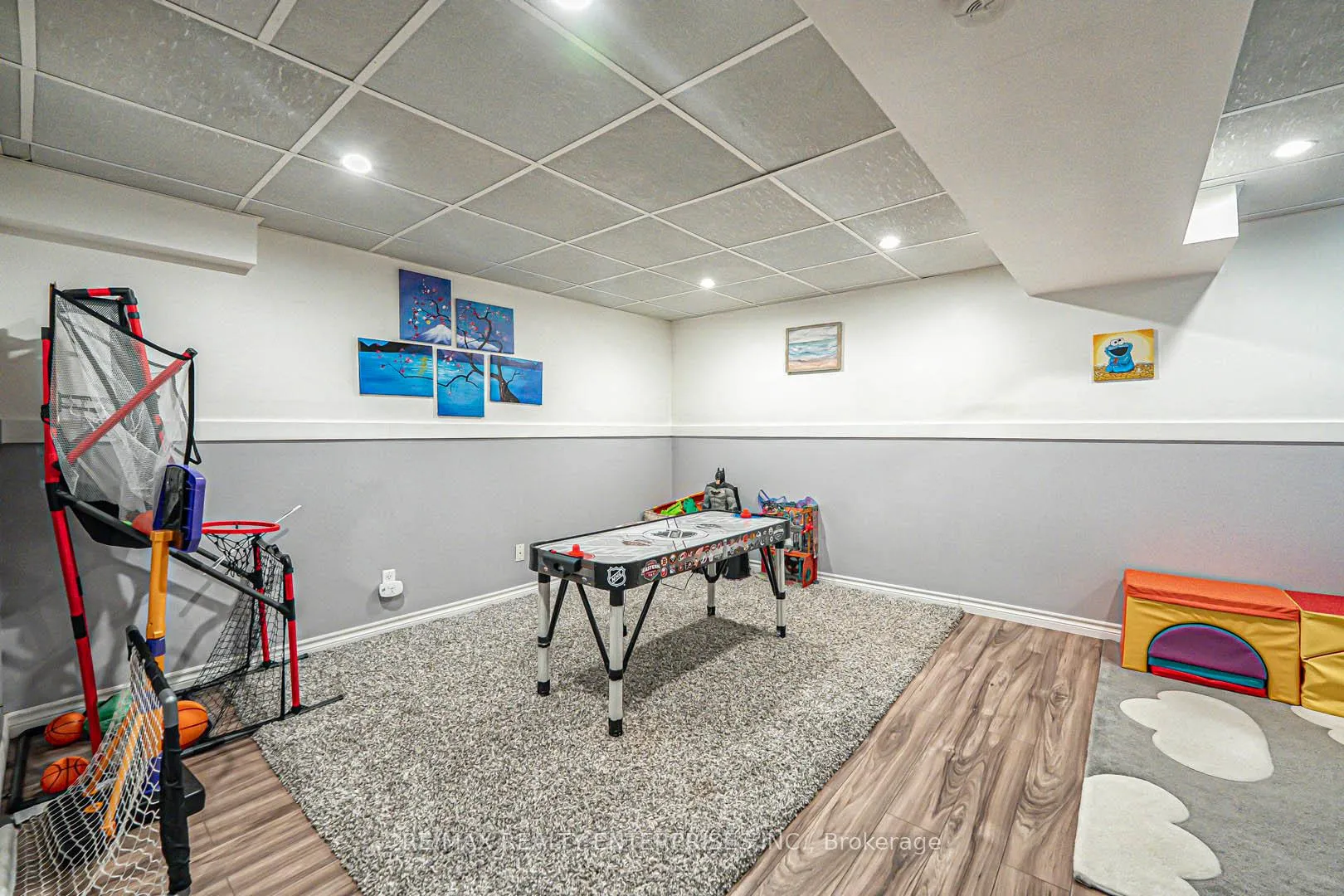 Photo 27 of 817 Merritt Drive, Milton, Timberlea — HOMEH