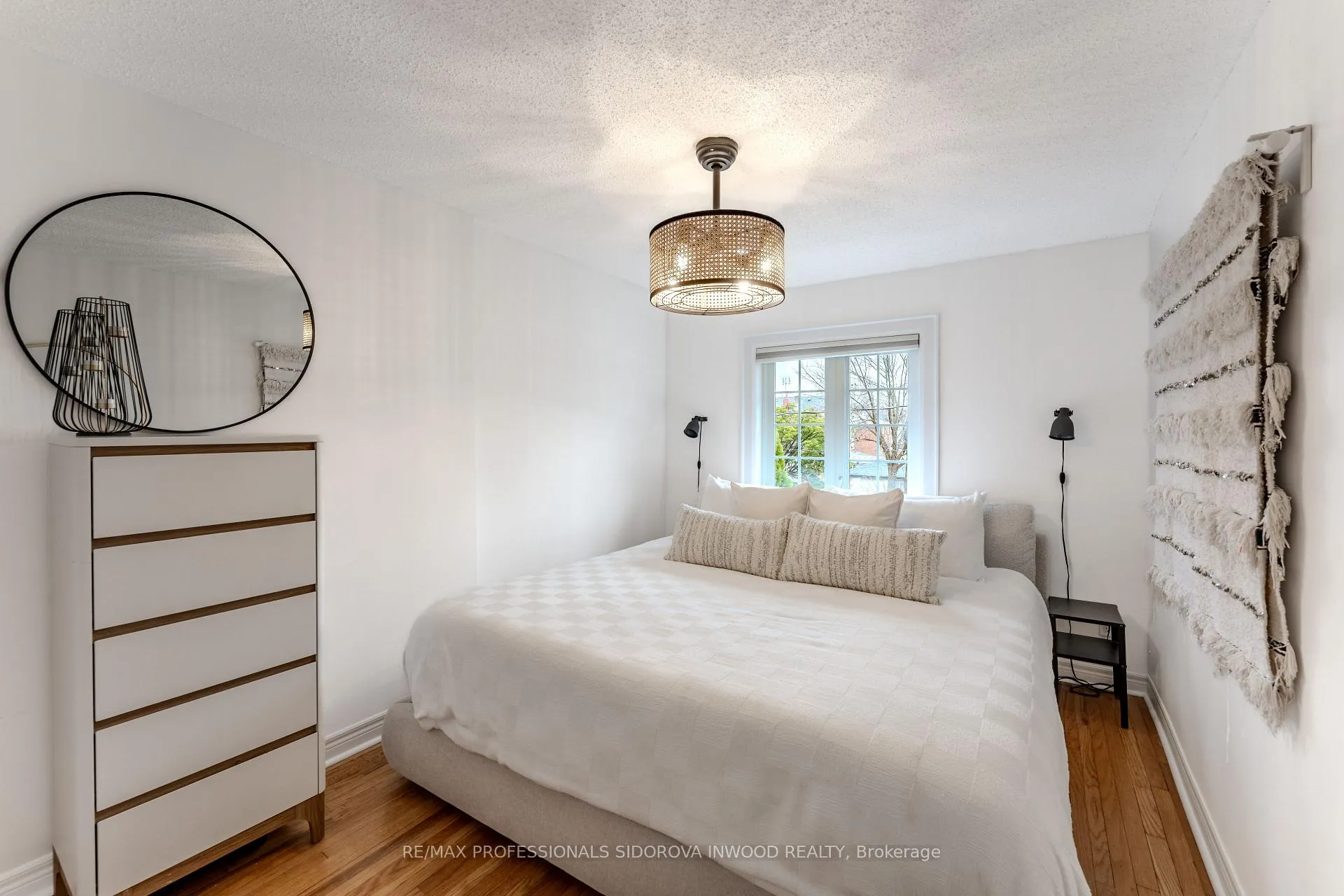 Photo 11 of 16 Howick Avenue, Toronto, Weston-Pellam Park — HOMEH