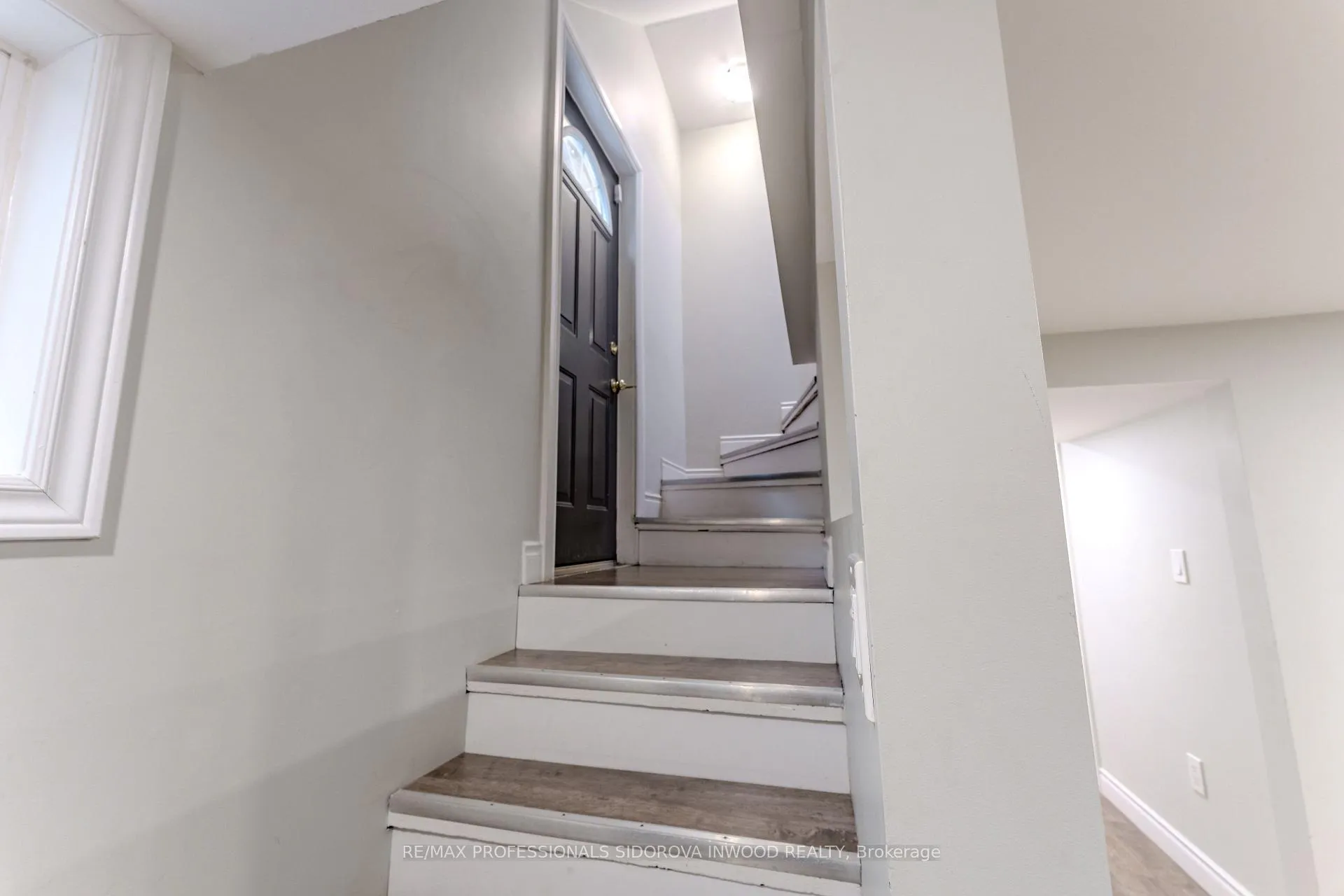 Photo 19 of 16 Howick Avenue, Toronto, Weston-Pellam Park — HOMEH