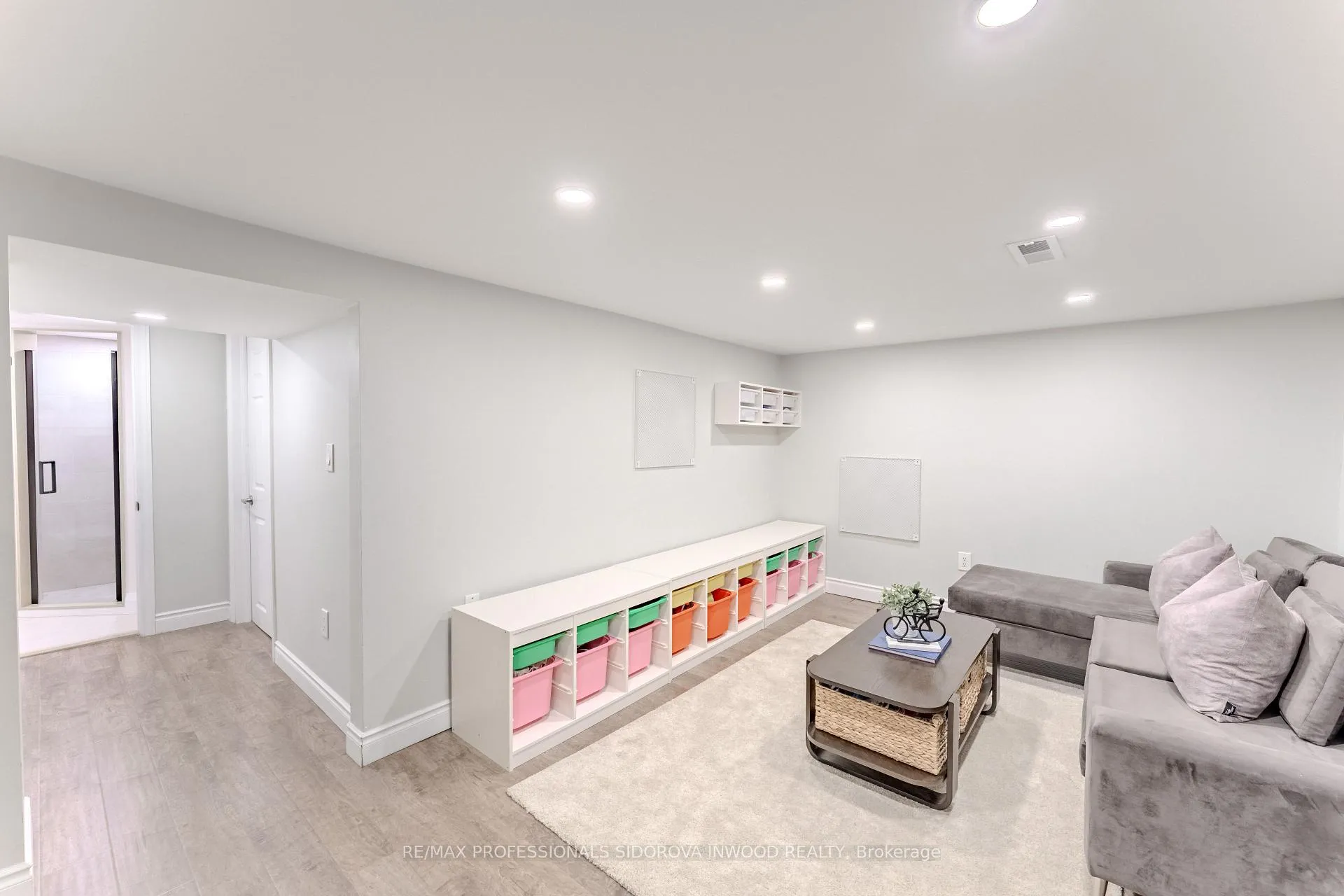 Photo 21 of 16 Howick Avenue, Toronto, Weston-Pellam Park — HOMEH