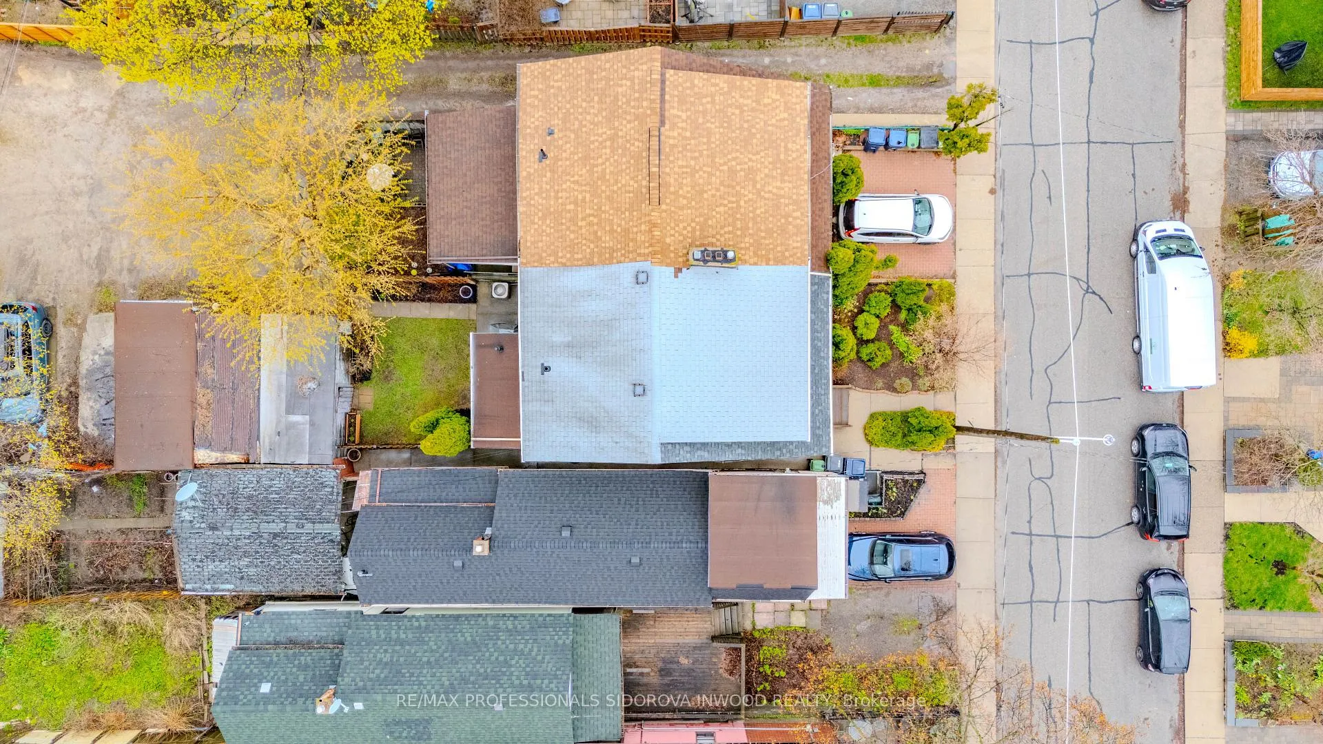 Photo 28 of 16 Howick Avenue, Toronto, Weston-Pellam Park — HOMEH