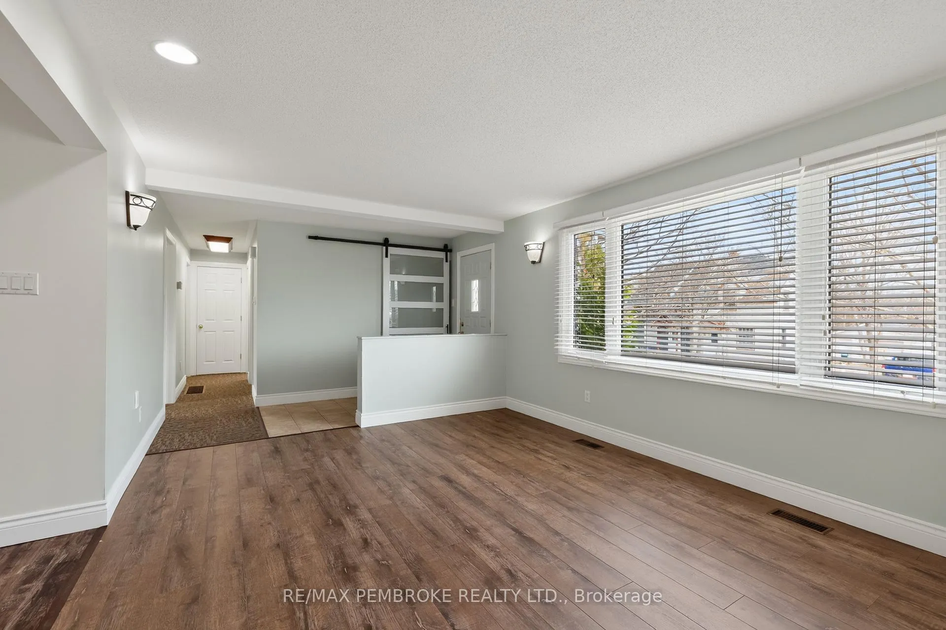 Photo 5 of 12 Alder Crescent, Deep River — HOMEH