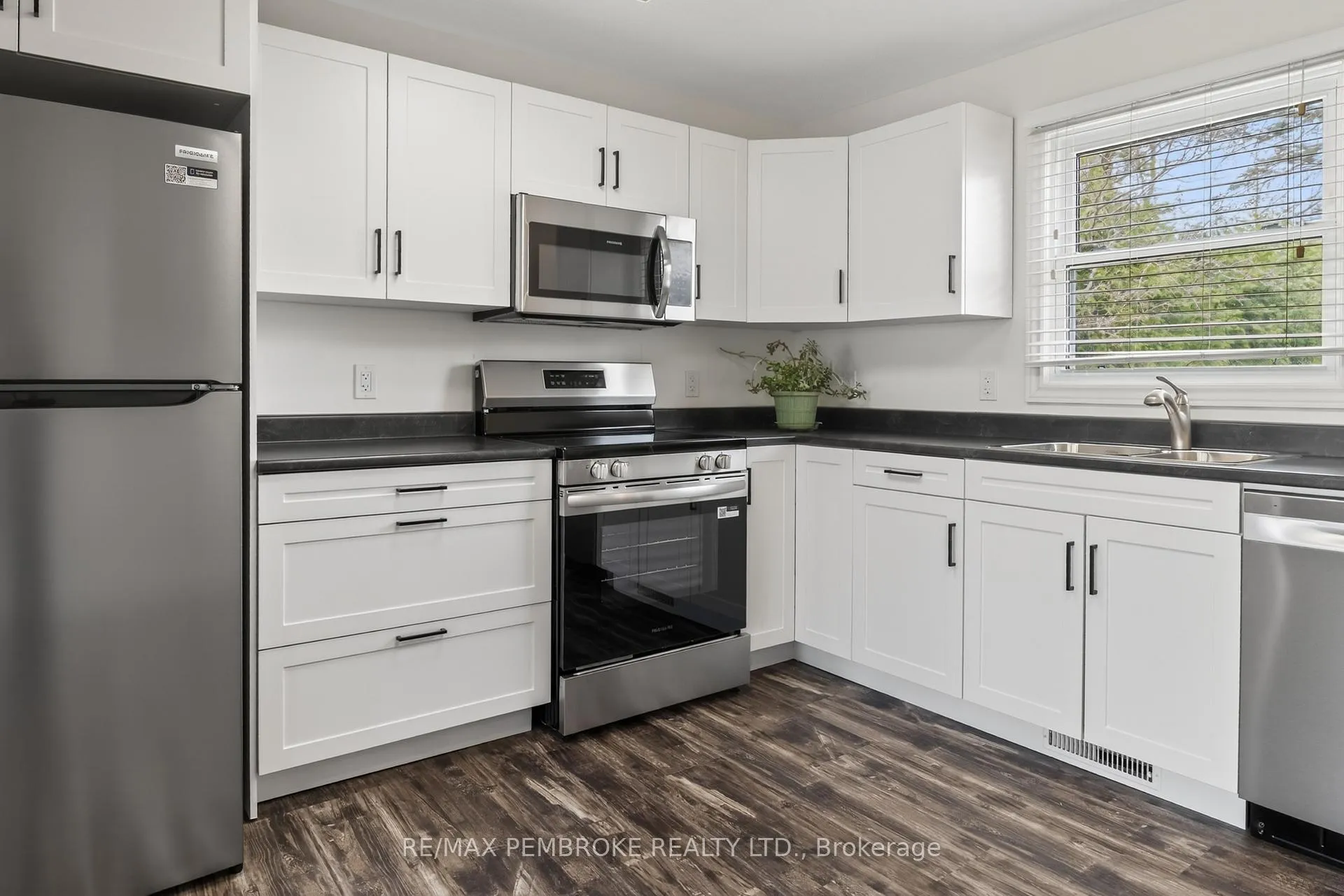 Photo 16 of 12 Alder Crescent, Deep River — HOMEH