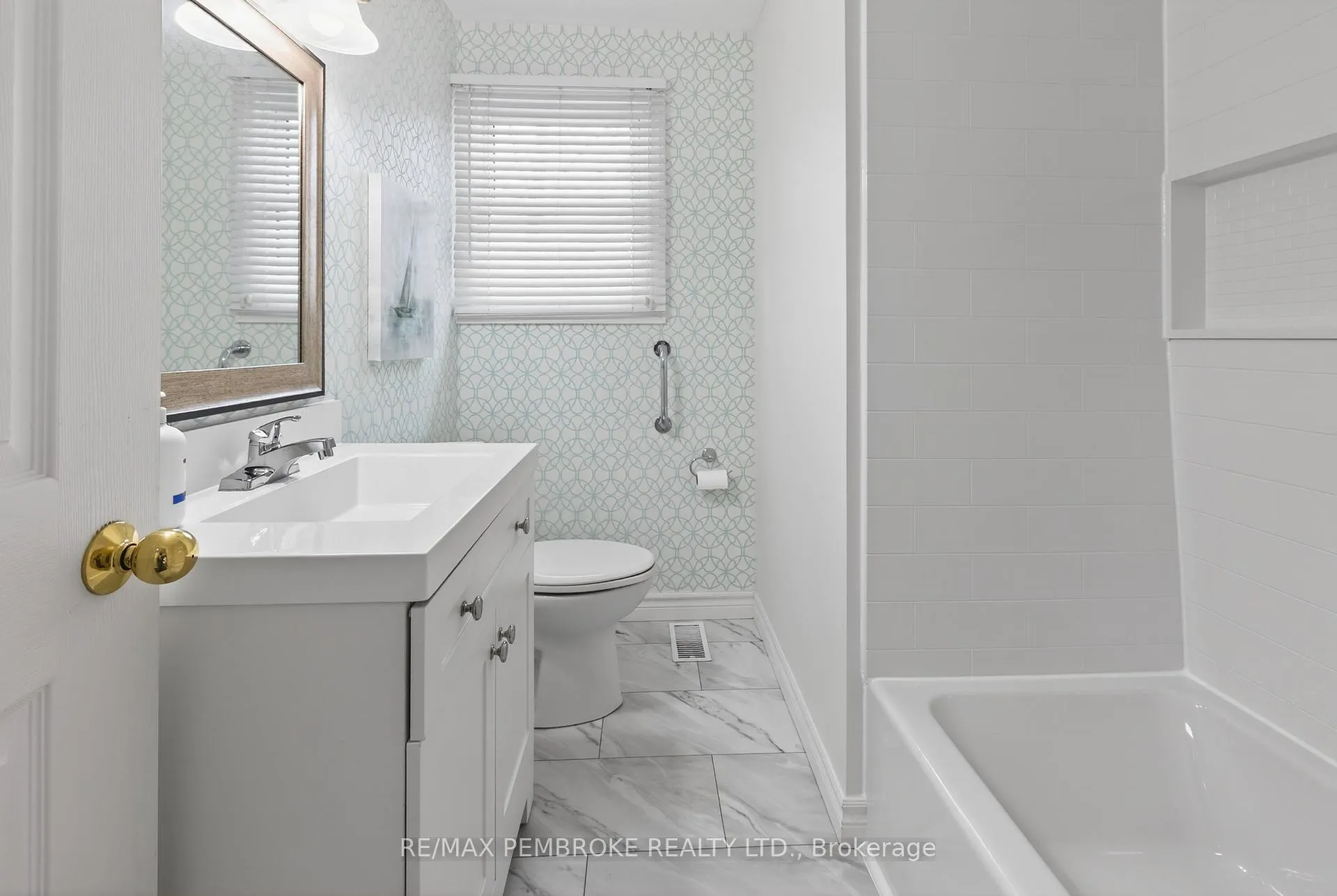 Photo 32 of 12 Alder Crescent, Deep River — HOMEH