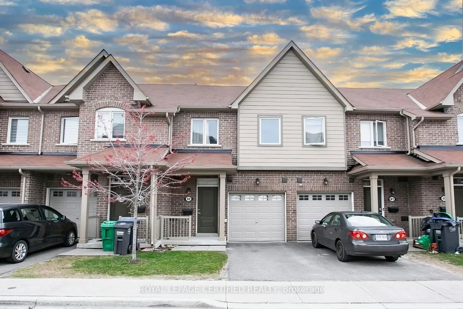 Photo 1 of Unit 42, 50 Edinburgh Drive, Brampton, Bram West — HOMEH