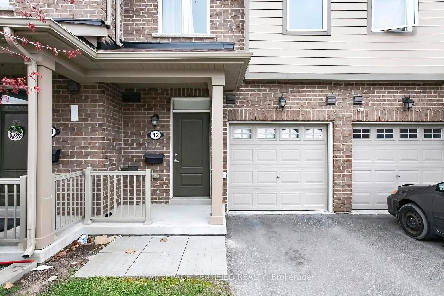 Photo 3 of Unit 42, 50 Edinburgh Drive, Brampton, Bram West — HOMEH