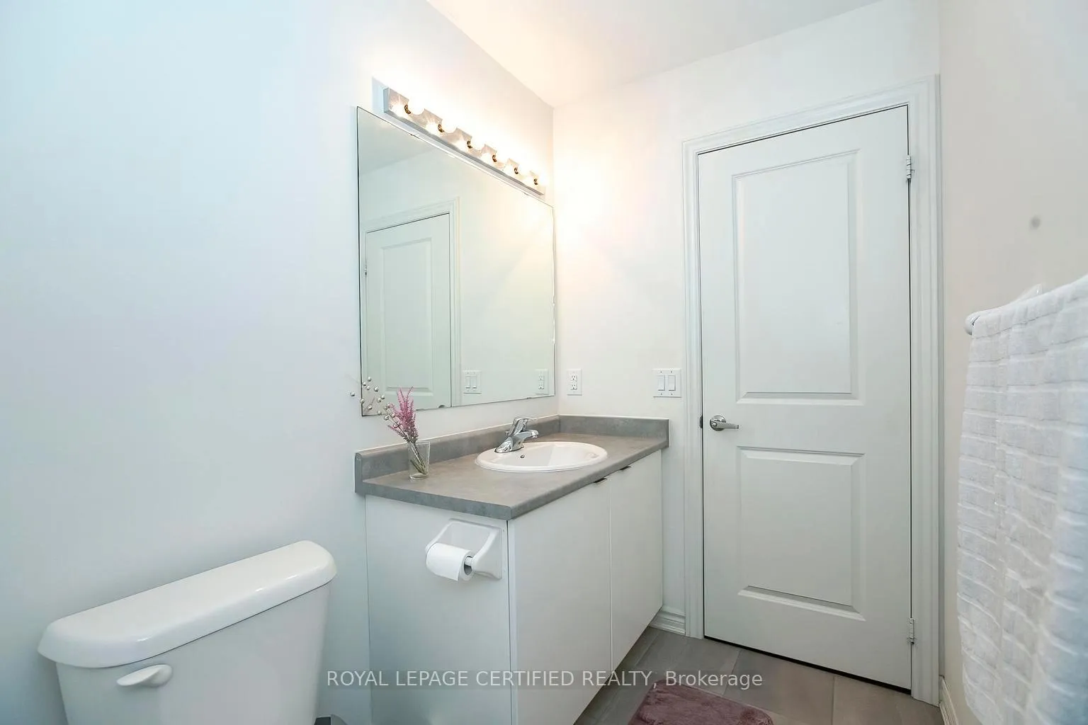 Photo 14 of Unit 42, 50 Edinburgh Drive, Brampton, Bram West — HOMEH
