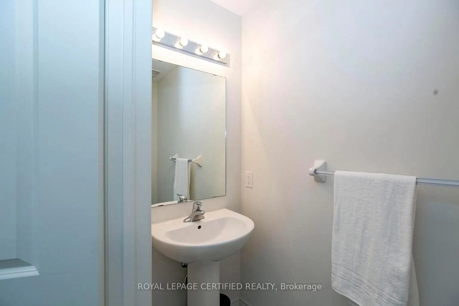 Photo 33 of Unit 42, 50 Edinburgh Drive, Brampton, Bram West — HOMEH
