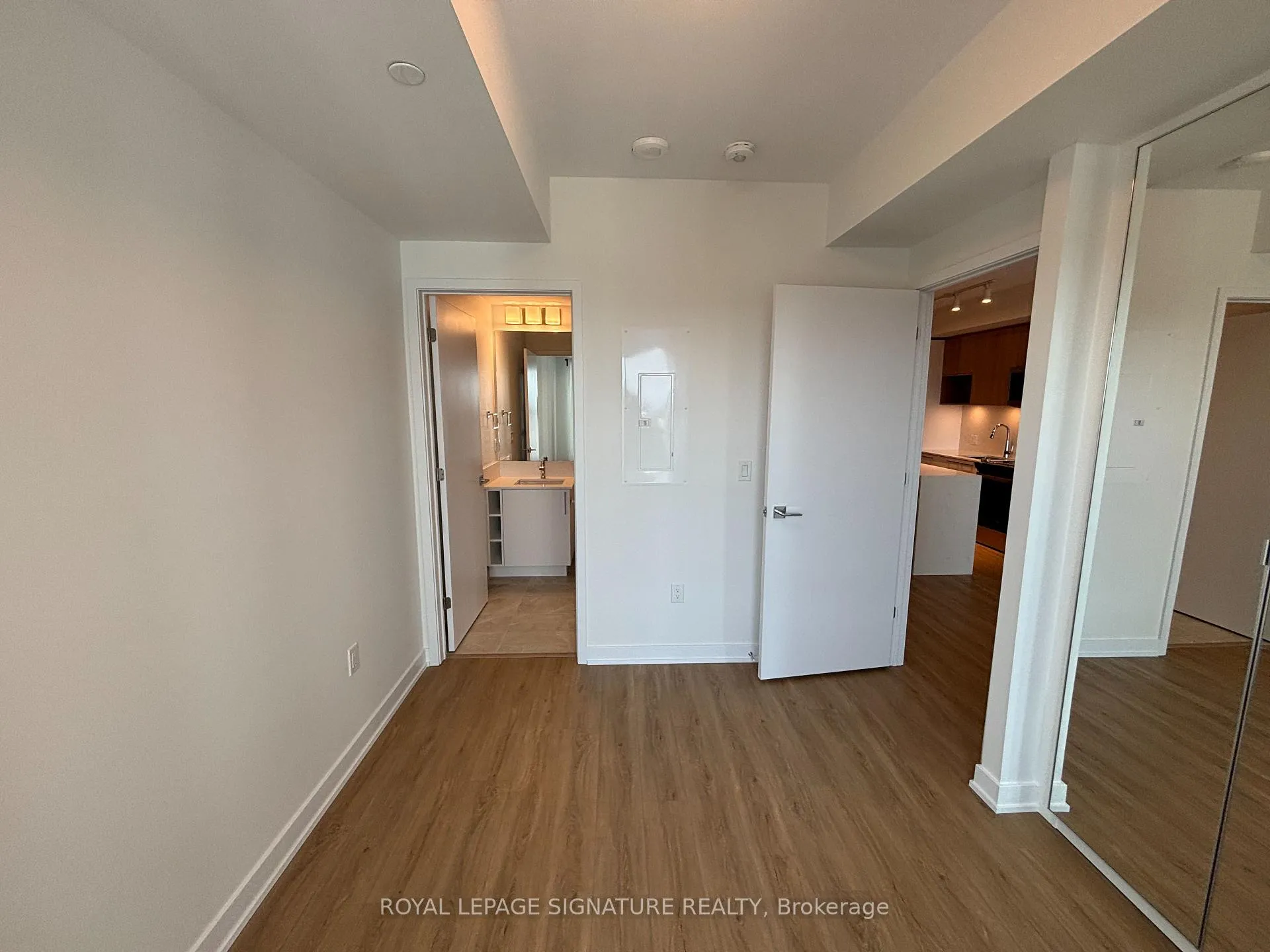 Photo 10 of Unit LPH02, 500 Plains Road, Burlington, LaSalle — HOMEH