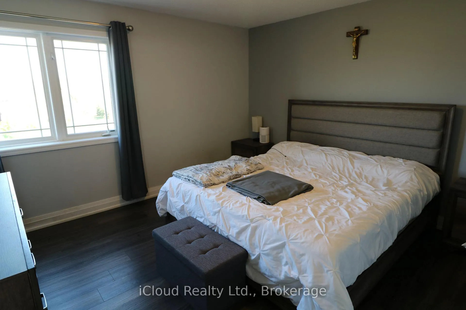 Photo 16 of 1355 Coleman Crescent, Innisfil, Alcona — HOMEH