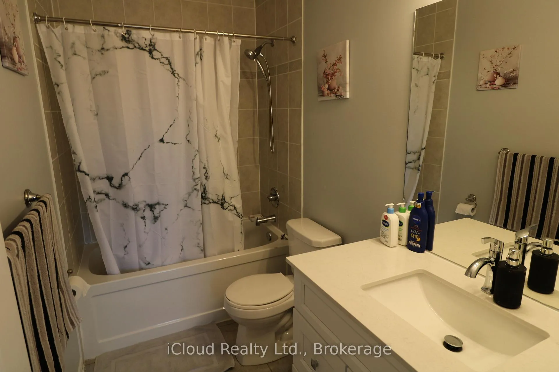 Photo 20 of 1355 Coleman Crescent, Innisfil, Alcona — HOMEH