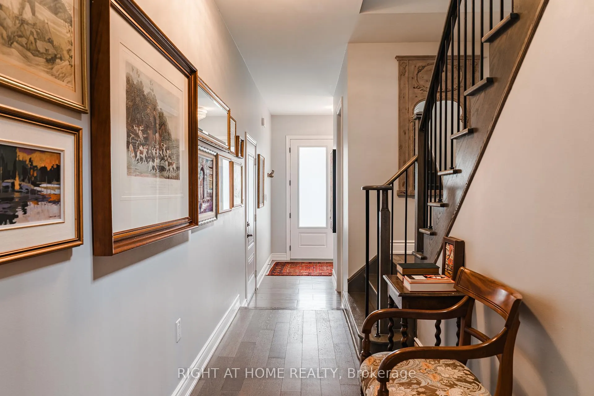 Photo 4 of 26 Great Heron Court, King, King City — HOMEH