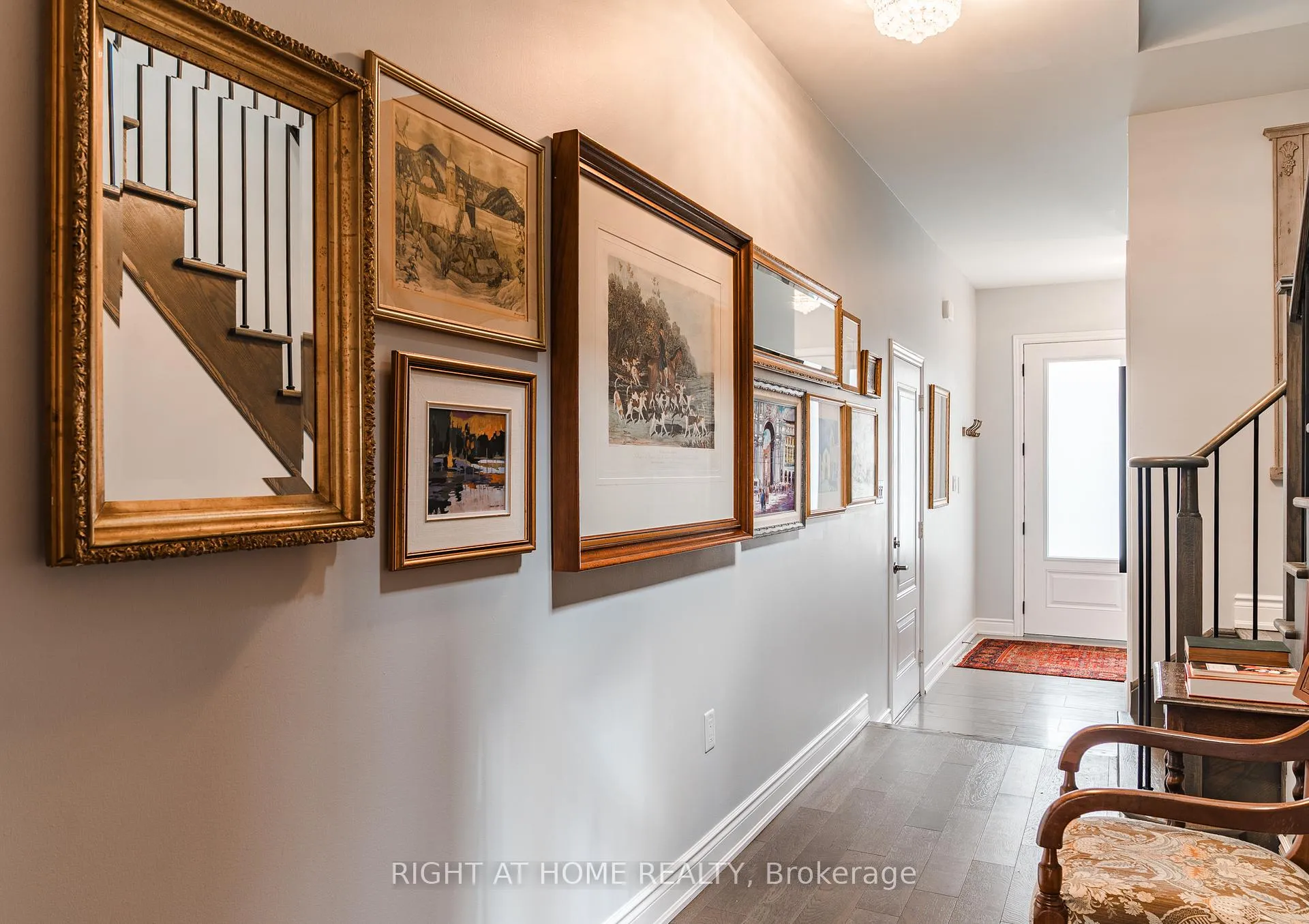 Photo 5 of 26 Great Heron Court, King, King City — HOMEH