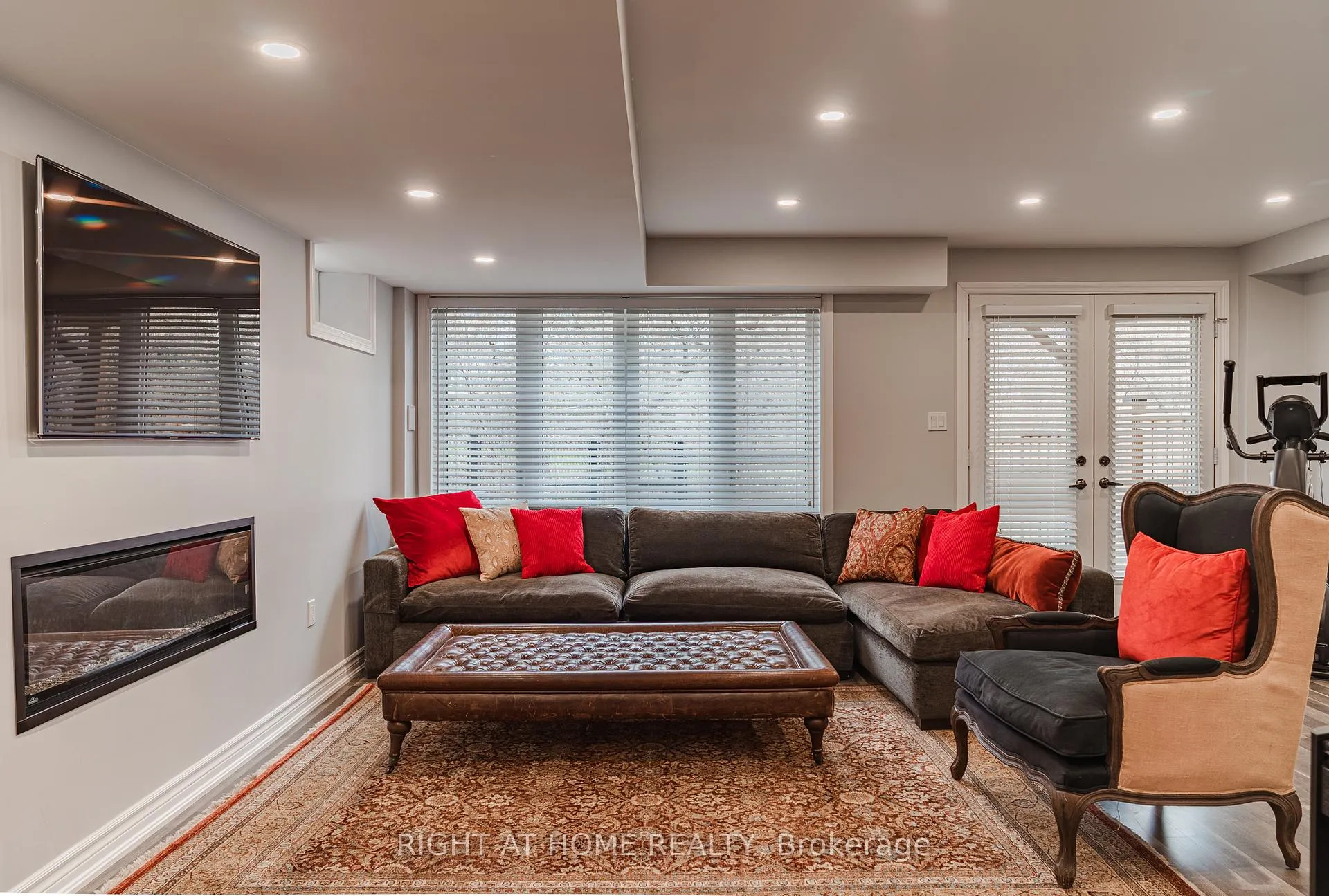 Photo 32 of 26 Great Heron Court, King, King City — HOMEH