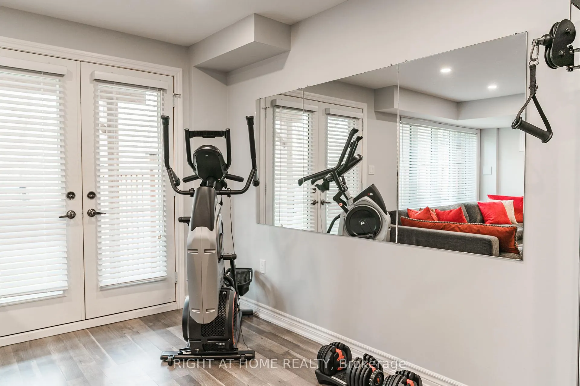 Photo 37 of 26 Great Heron Court, King, King City — HOMEH