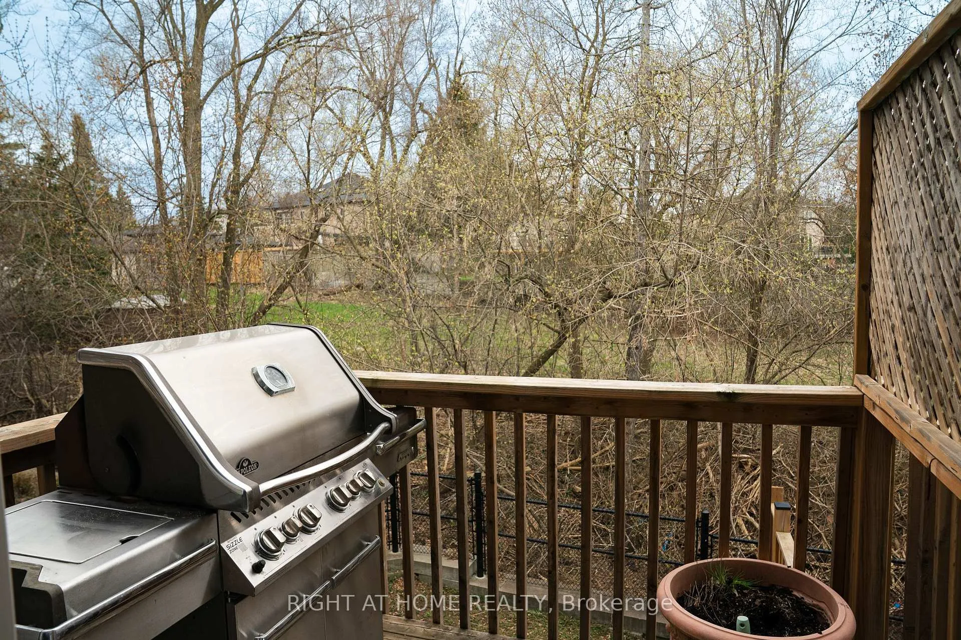 Photo 38 of 26 Great Heron Court, King, King City — HOMEH