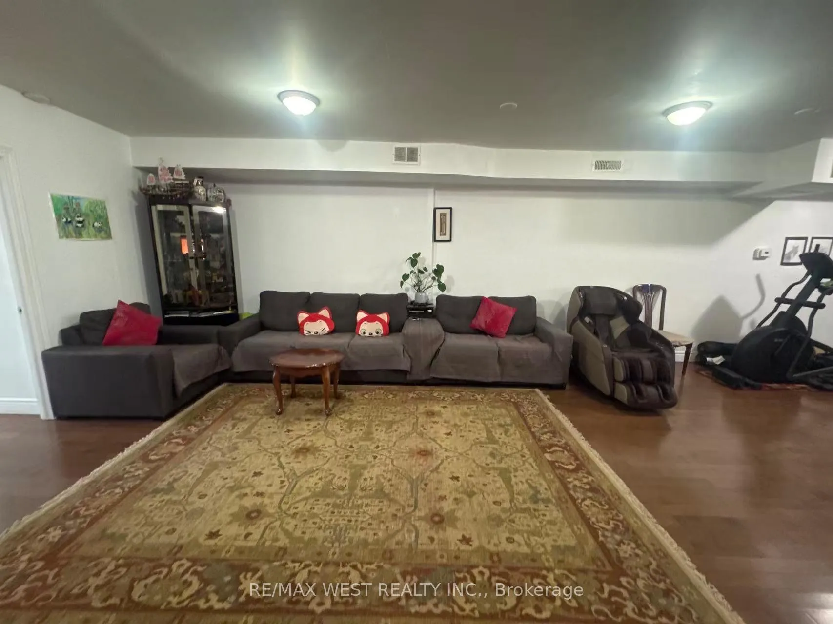 Photo 4 of 555 St. Clair Avenue, Toronto, Wychwood — HOMEH