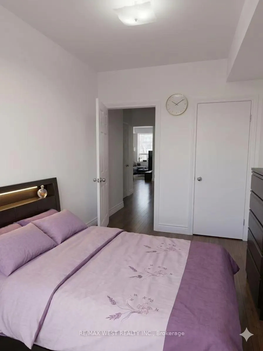Photo 8 of 555 St. Clair Avenue, Toronto, Wychwood — HOMEH