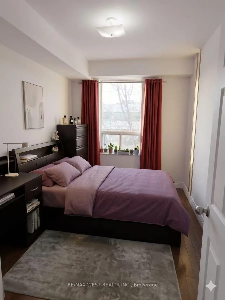 Photo 9 of 555 St. Clair Avenue, Toronto, Wychwood — HOMEH