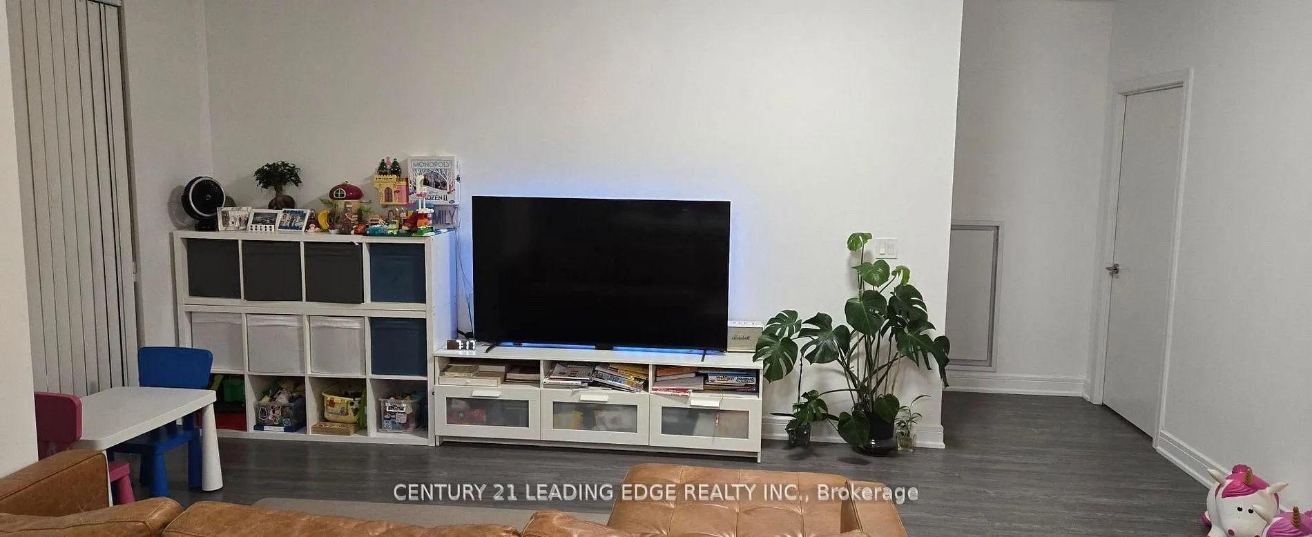 Photo 9 of Unit 414, 35 Brian Peck Crescent, Toronto, Thorncliffe Park — HOMEH