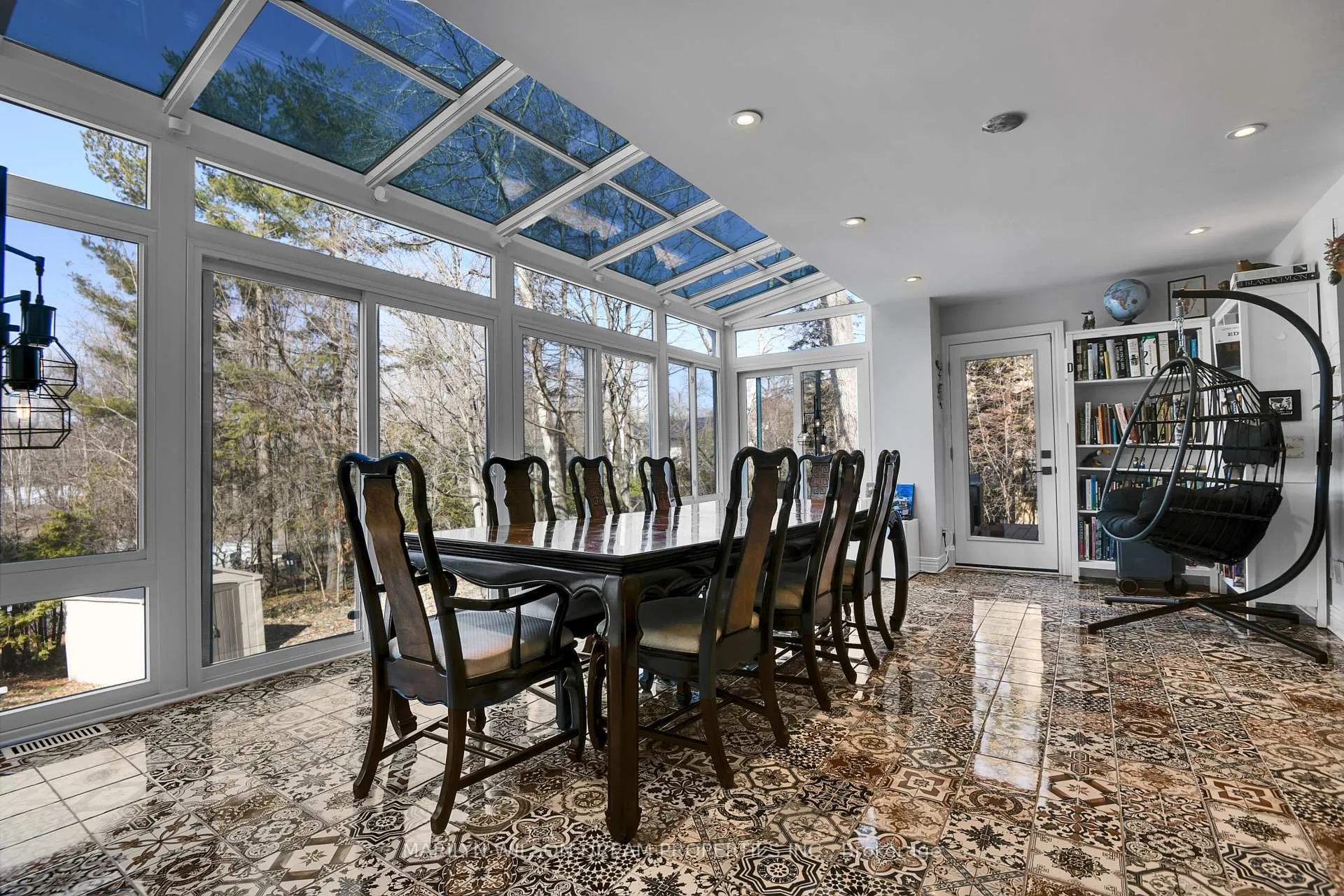 Photo 4 of 50 Pond Street, Ottawa, Rockcliffe — HOMEH