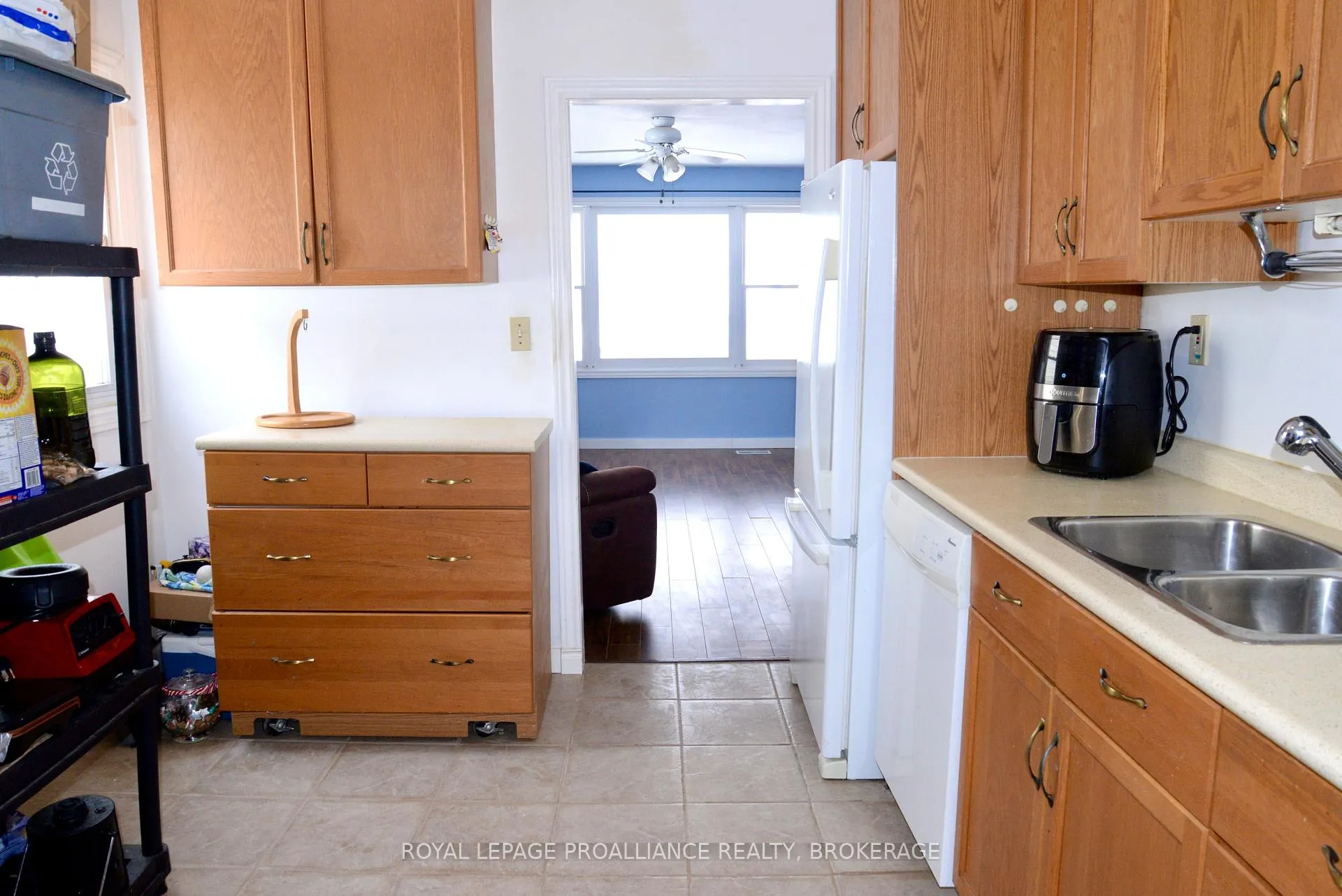 Photo 5 of 66 Fergus Street, Kingston, East of Sir John A. Blvd — HOMEH