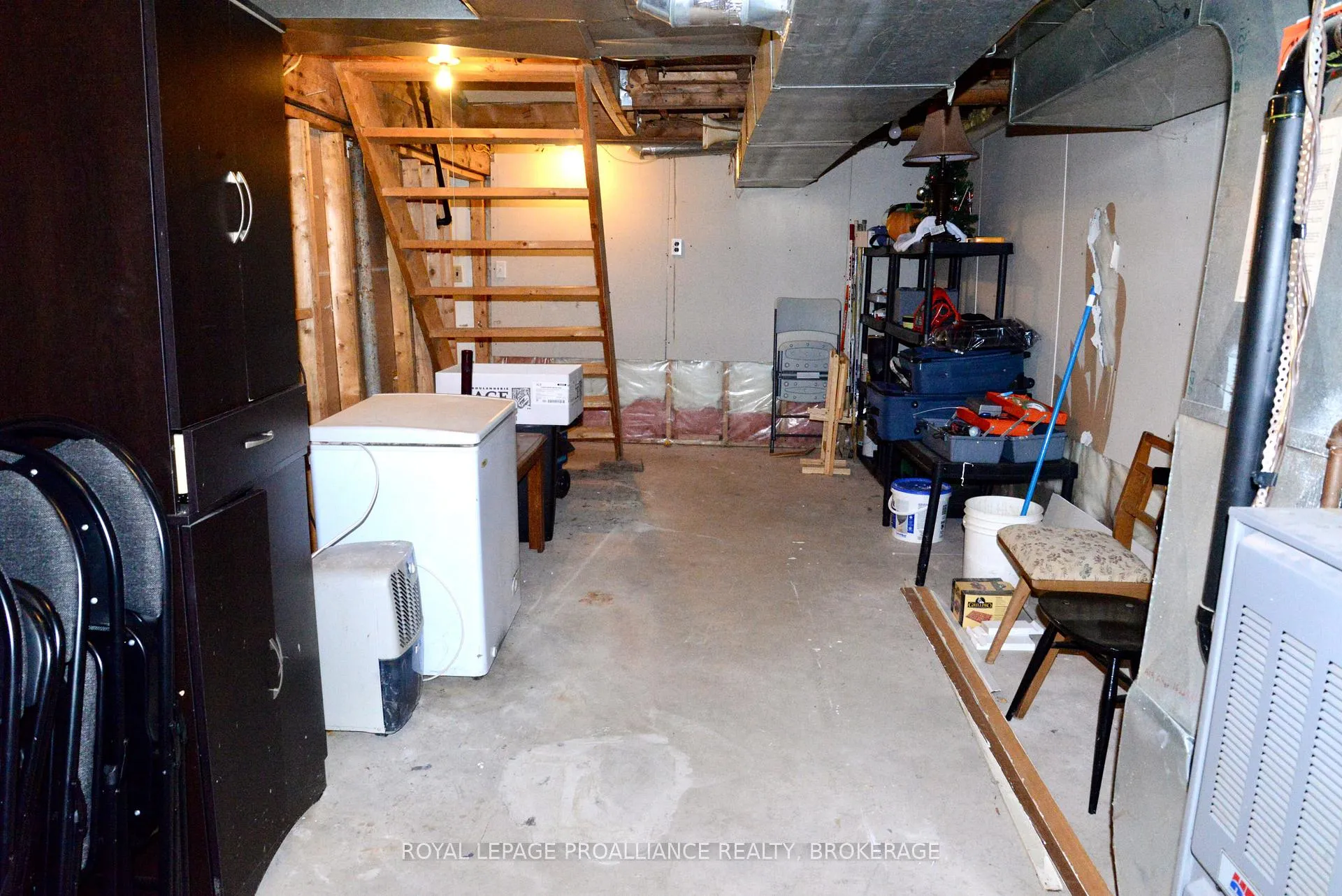 Photo 24 of 66 Fergus Street, Kingston, East of Sir John A. Blvd — HOMEH