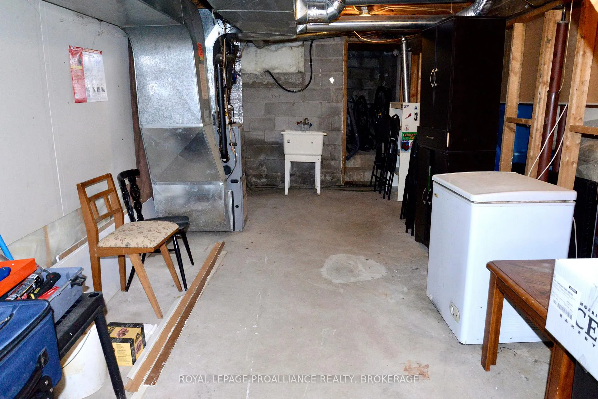 Photo 25 of 66 Fergus Street, Kingston, East of Sir John A. Blvd — HOMEH