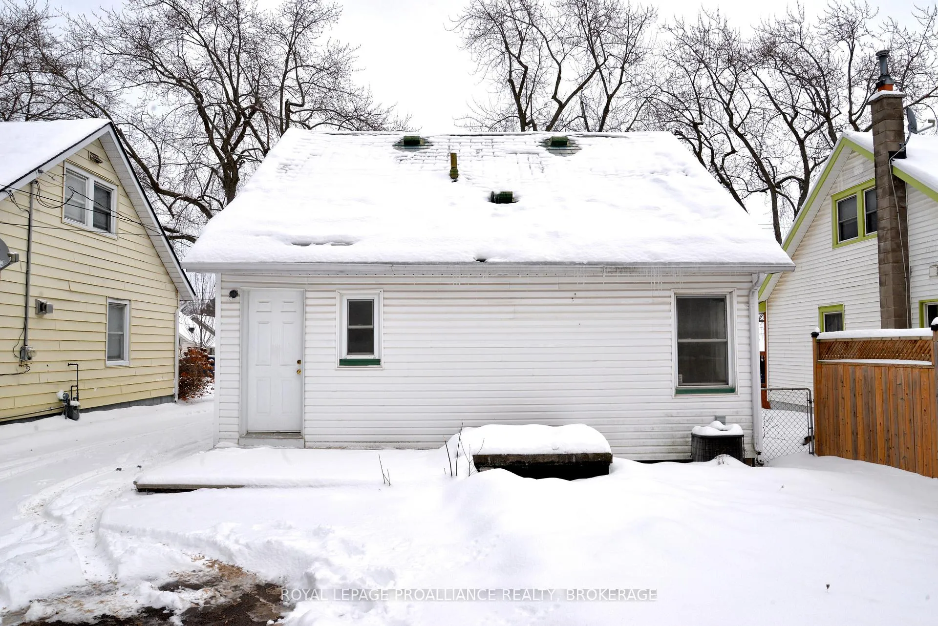 Photo 27 of 66 Fergus Street, Kingston, East of Sir John A. Blvd — HOMEH